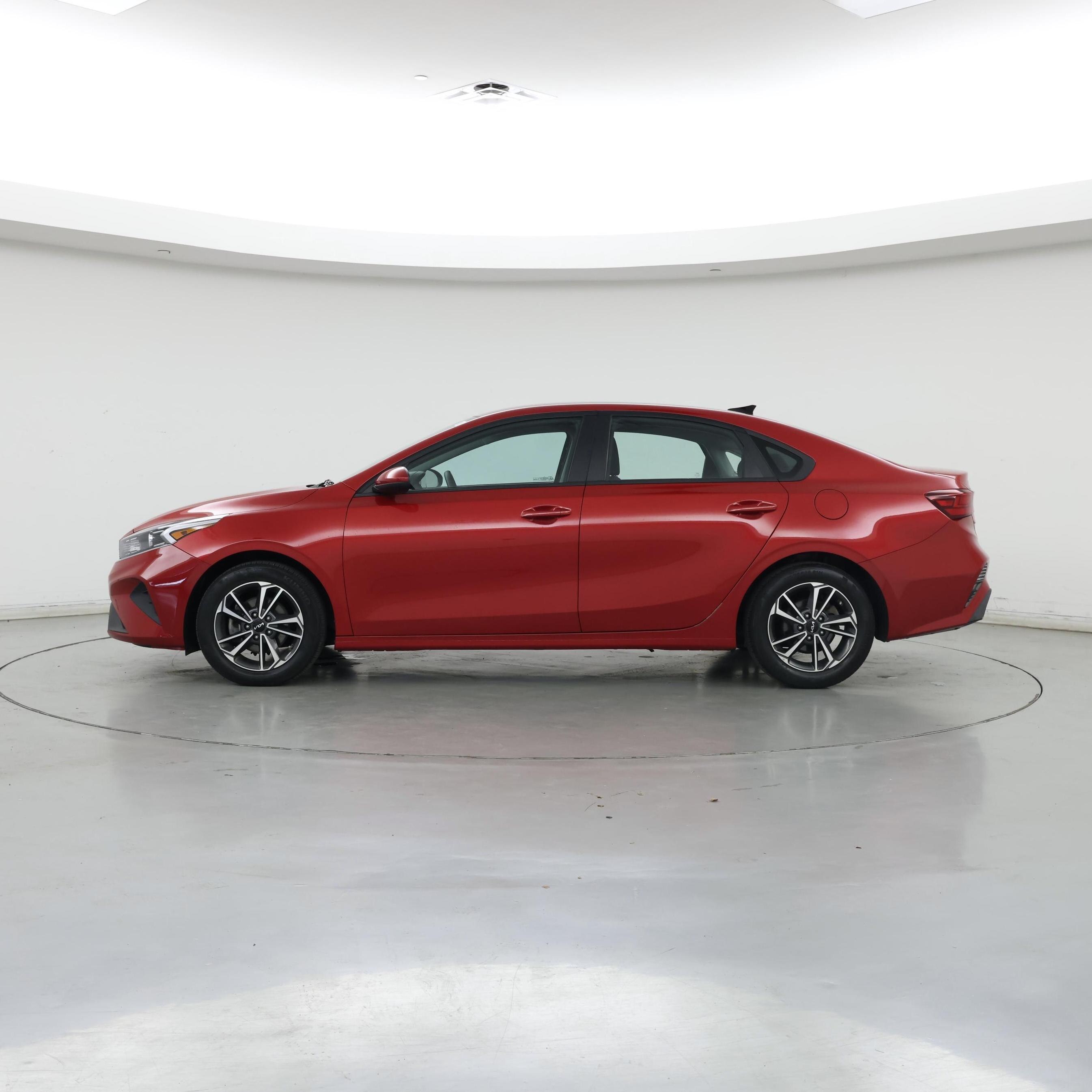 Thumbnail: 2023 Kia Forte - 3