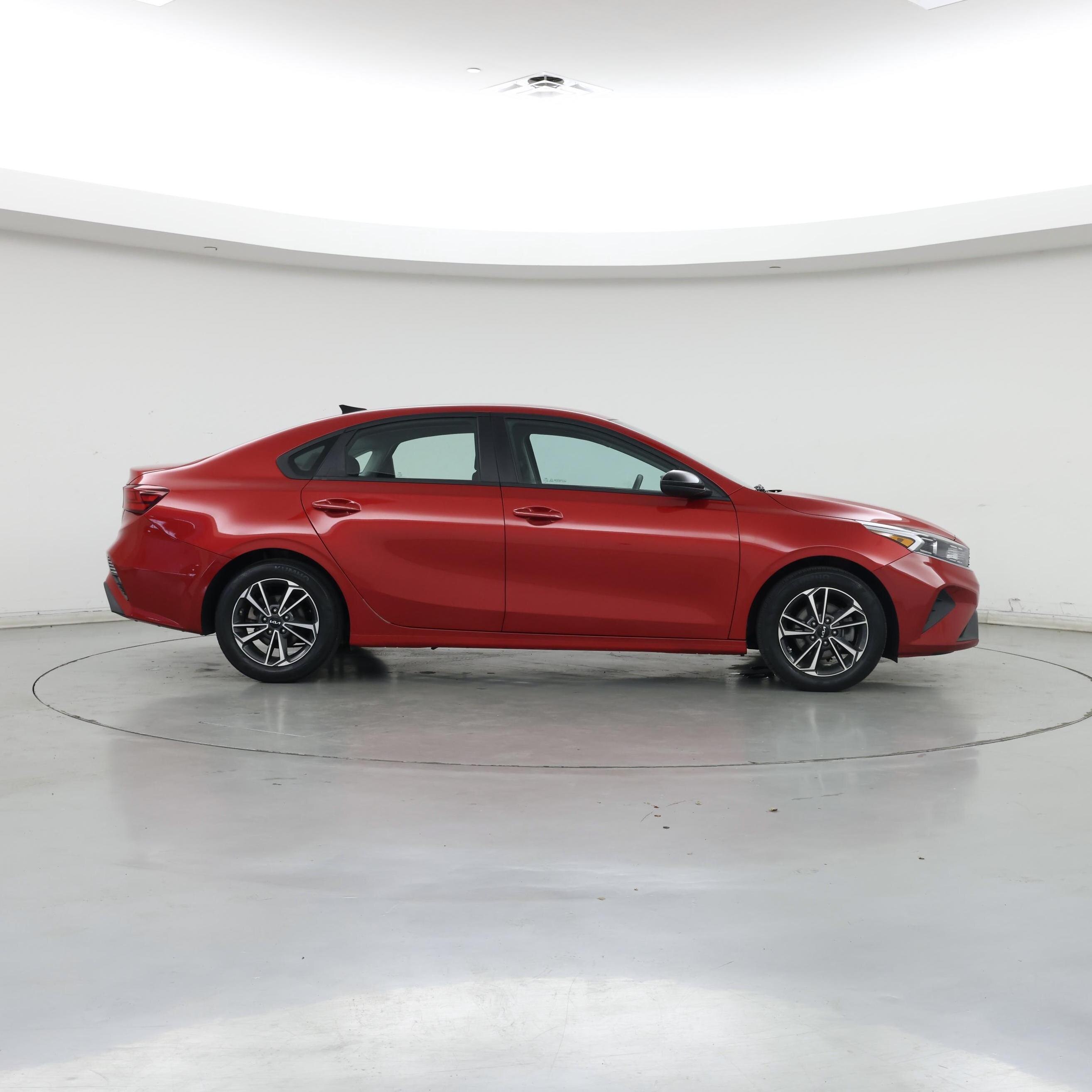 Thumbnail: 2023 Kia Forte - 7