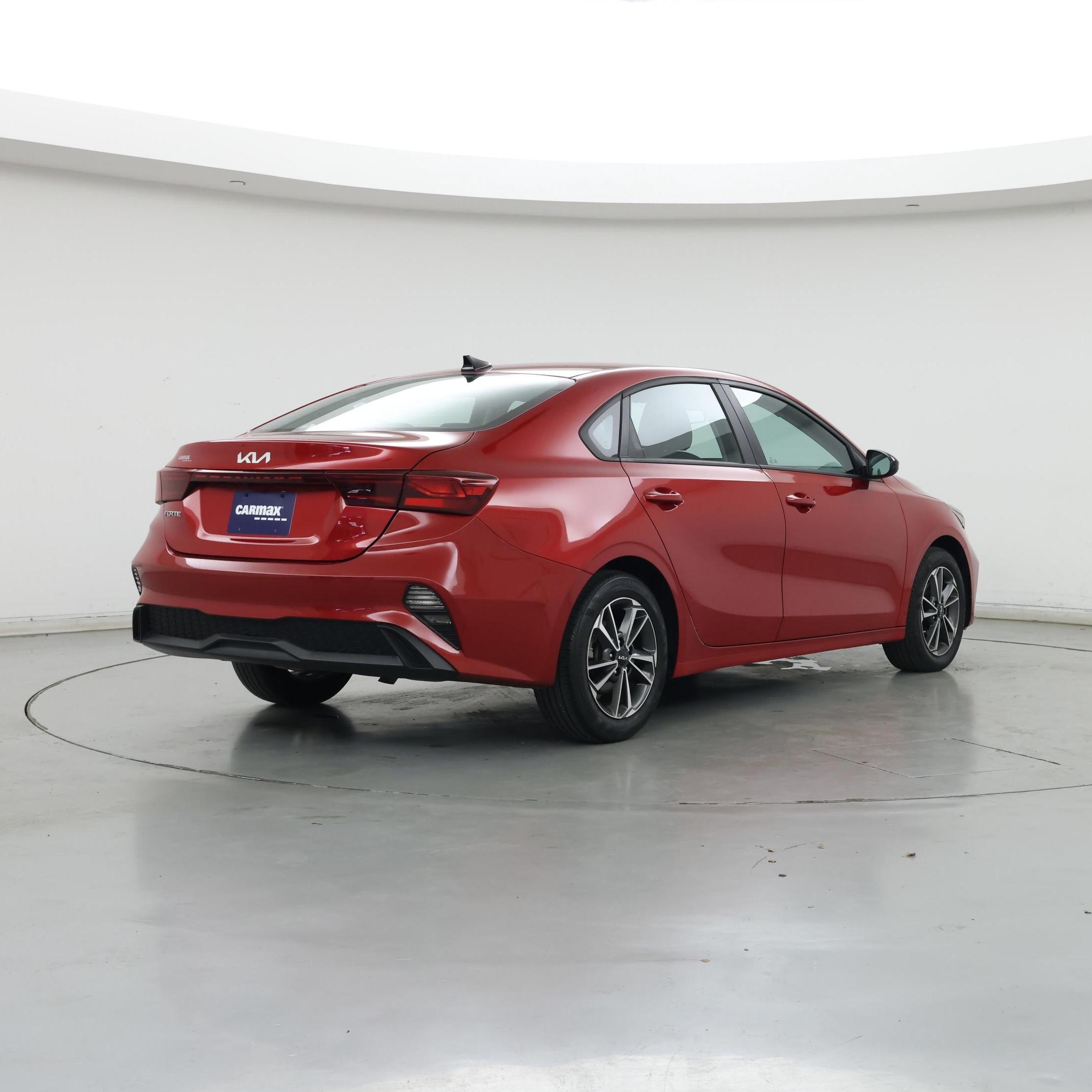 Thumbnail: 2023 Kia Forte - 8