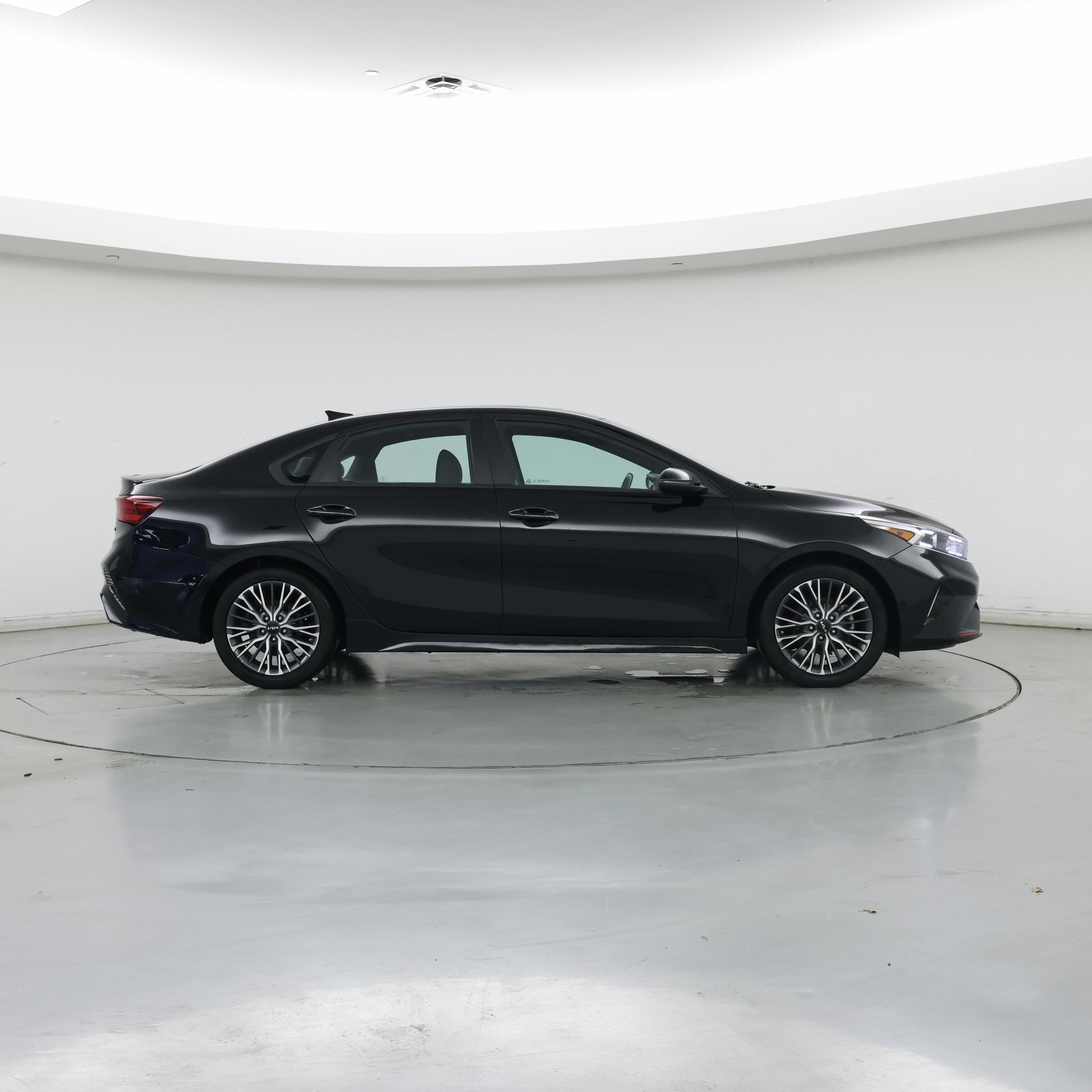 Thumbnail: 2023 Kia Forte - 7
