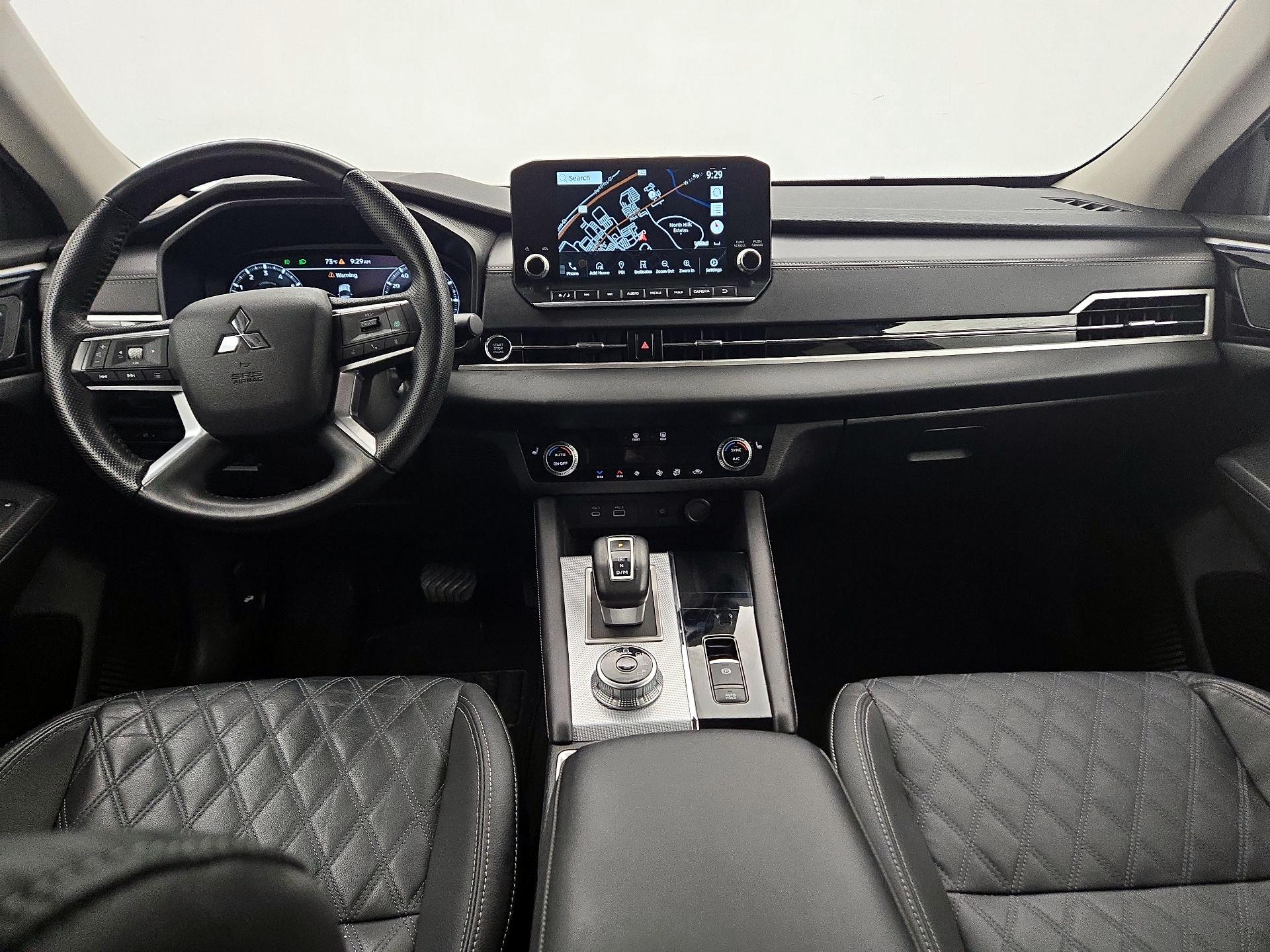 Thumbnail: 2024 Mitsubishi Outlander - 9