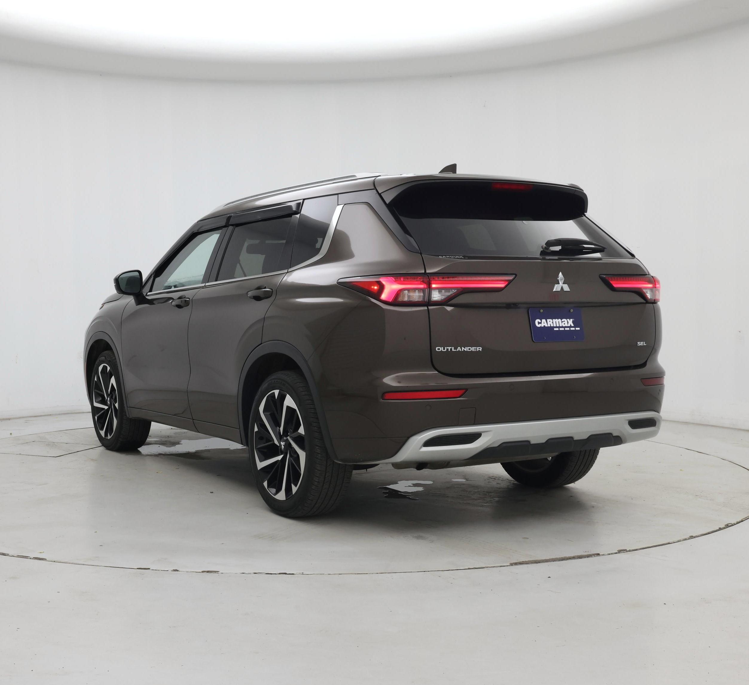 Thumbnail: 2024 Mitsubishi Outlander - 2