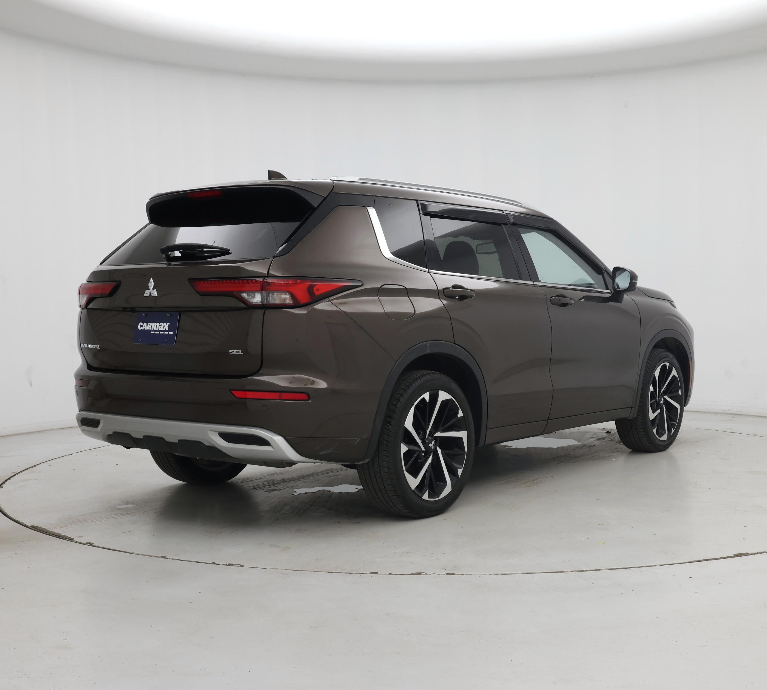 Thumbnail: 2024 Mitsubishi Outlander - 8