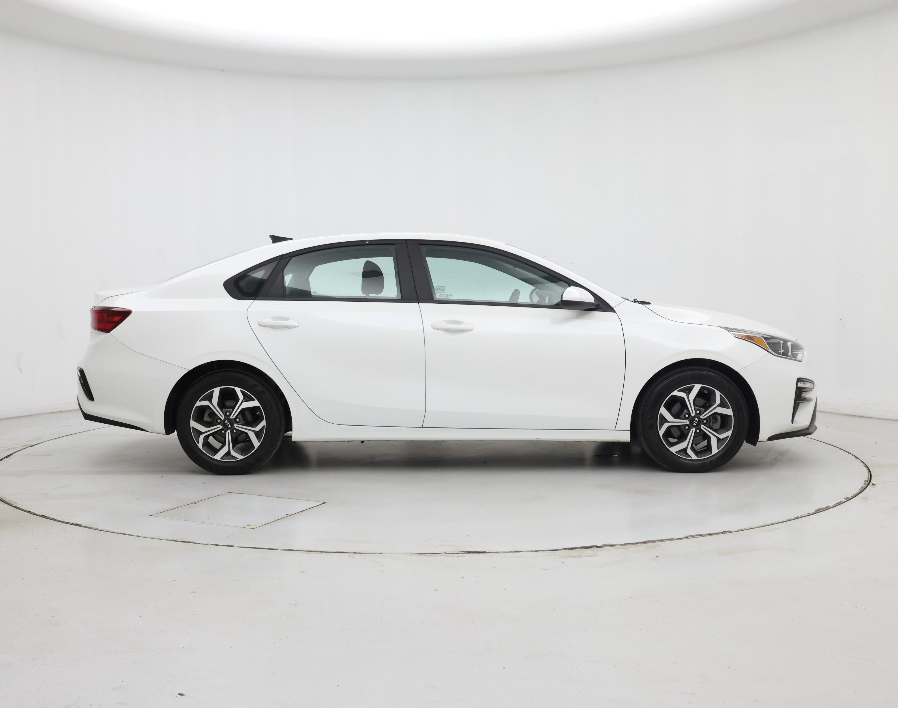 Thumbnail: 2021 Kia Forte - 7