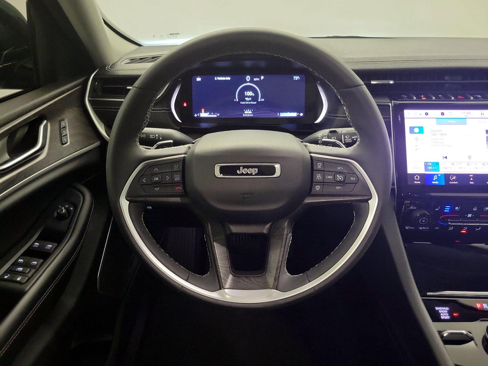 Thumbnail: 2023 Jeep Grand Cherokee - 10