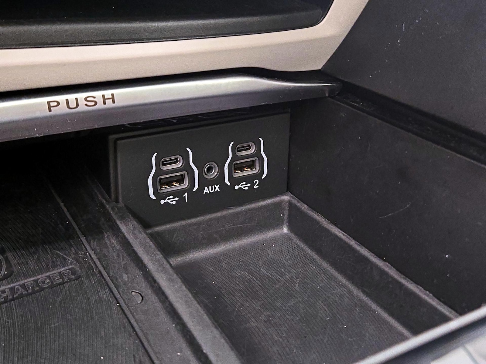 2023 Chrysler Pacifica Limited - Photo 19