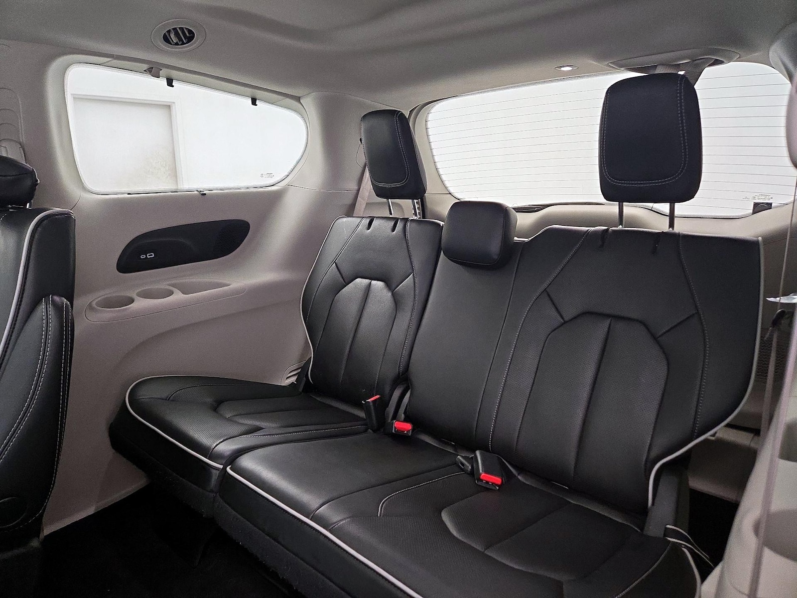 2023 Chrysler Pacifica Limited - Photo 22