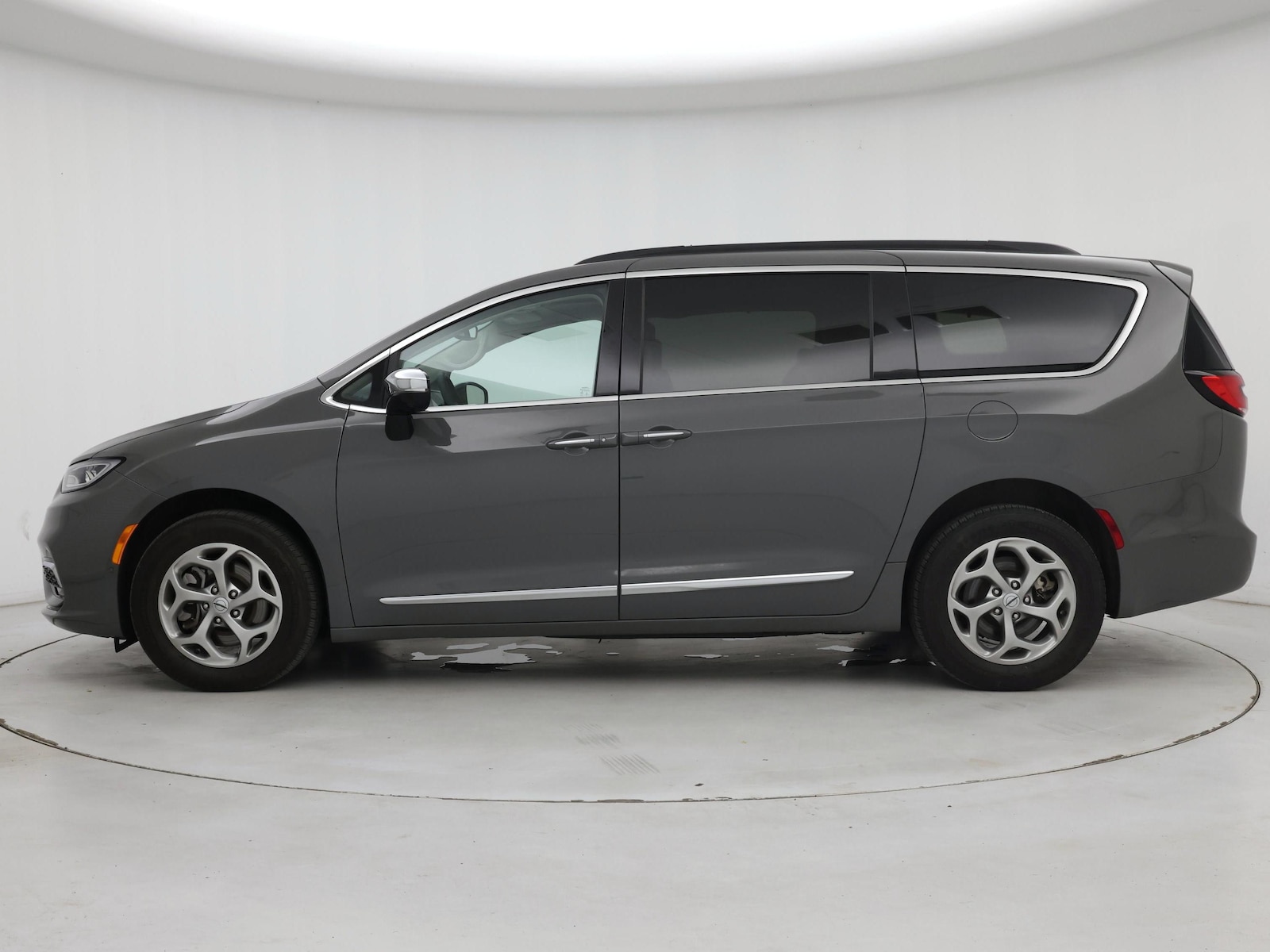 2023 Chrysler Pacifica Limited - Photo 4