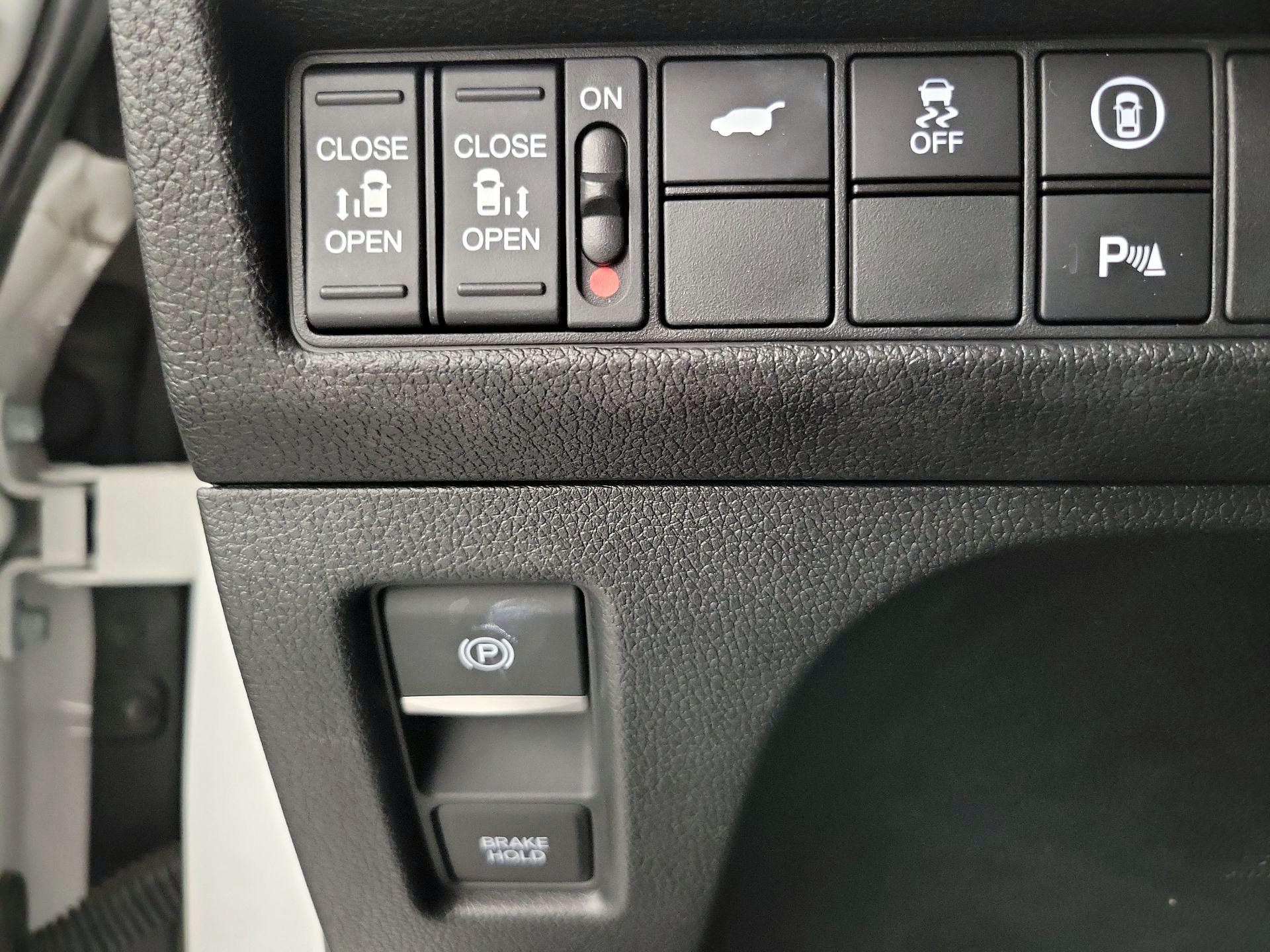 Thumbnail: 2023 Honda Odyssey - 13