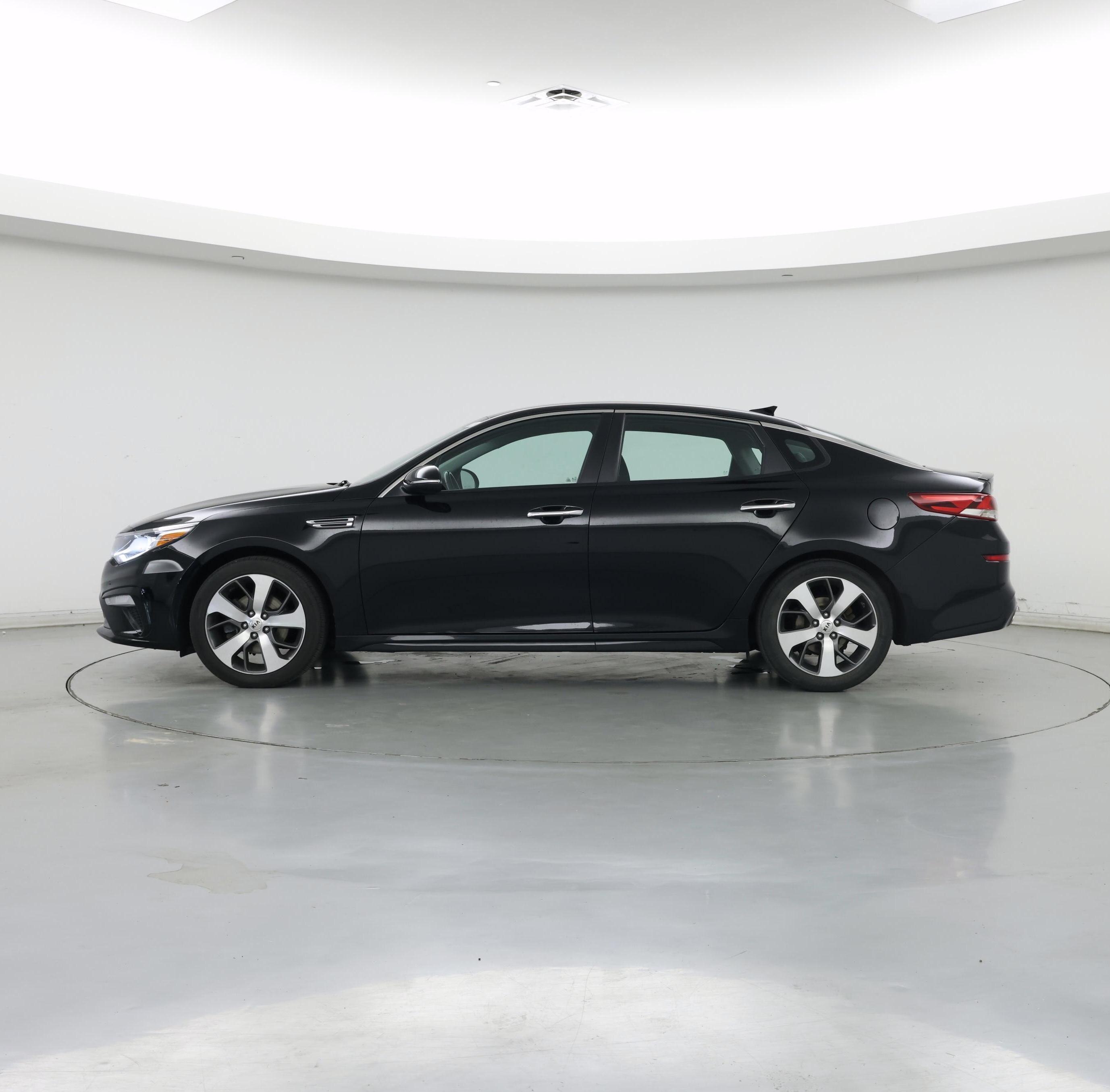 Thumbnail: 2020 Kia Optima - 3