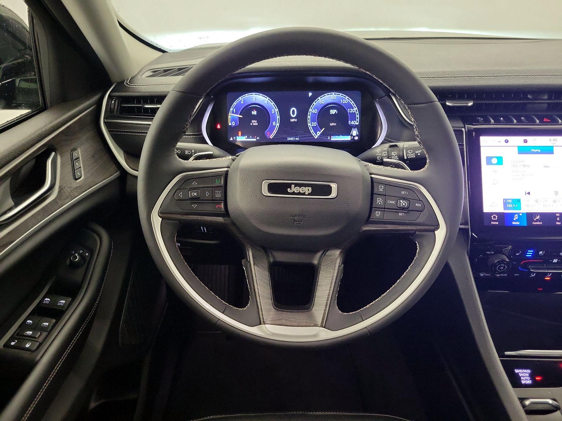 Thumbnail: 2023 Jeep Grand Cherokee - 10