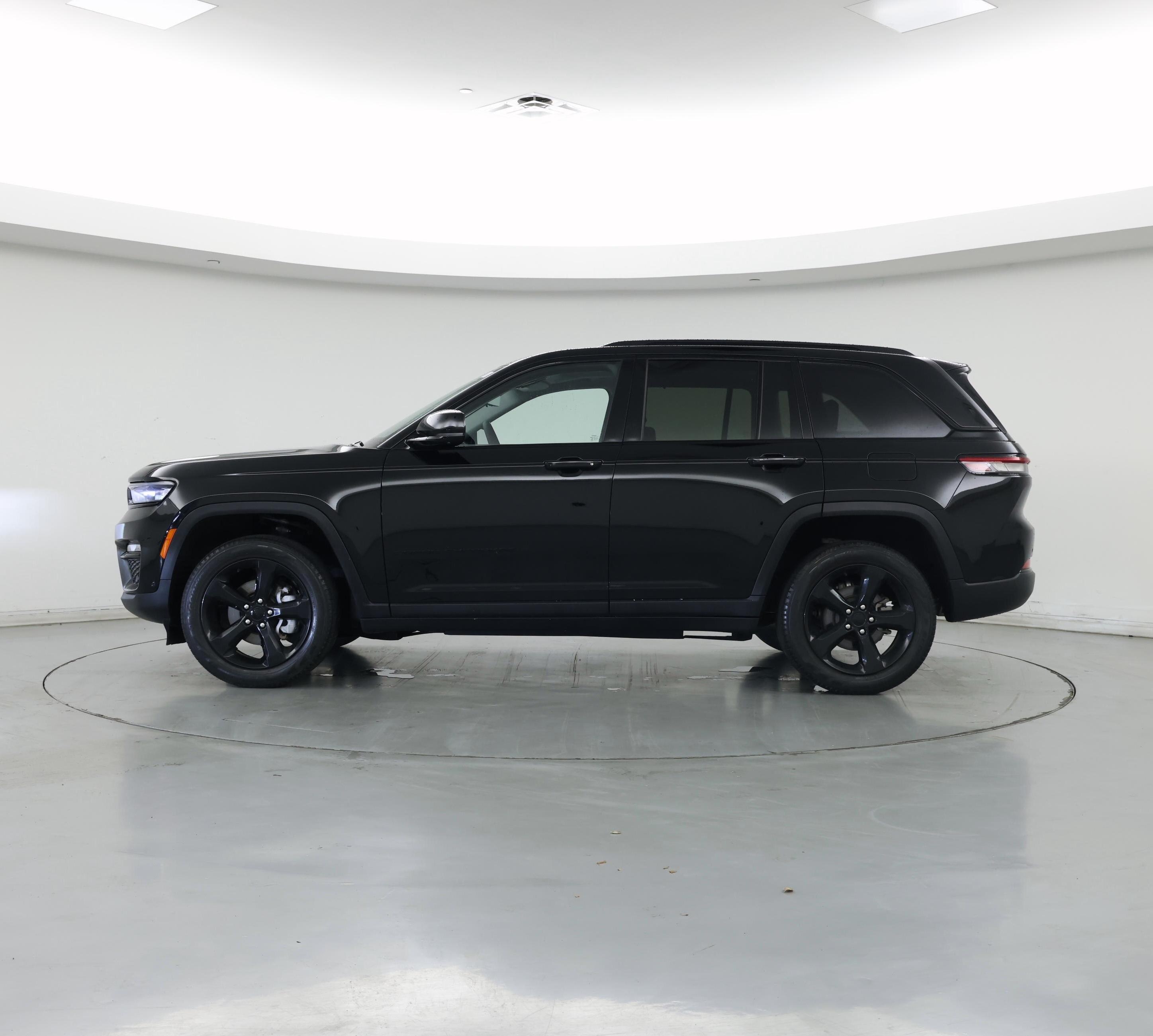 Thumbnail: 2023 Jeep Grand Cherokee - 3