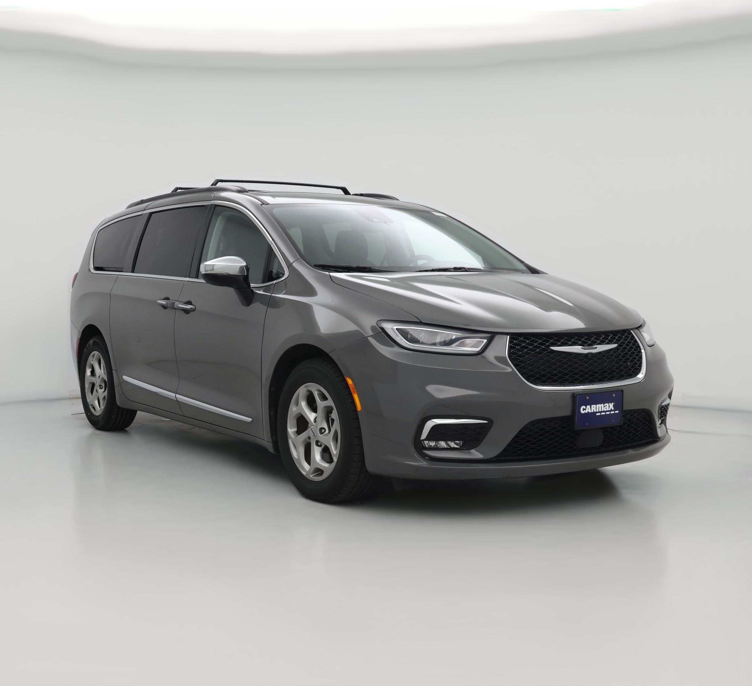 Thumbnail: 2023 Chrysler Pacifica - 1
