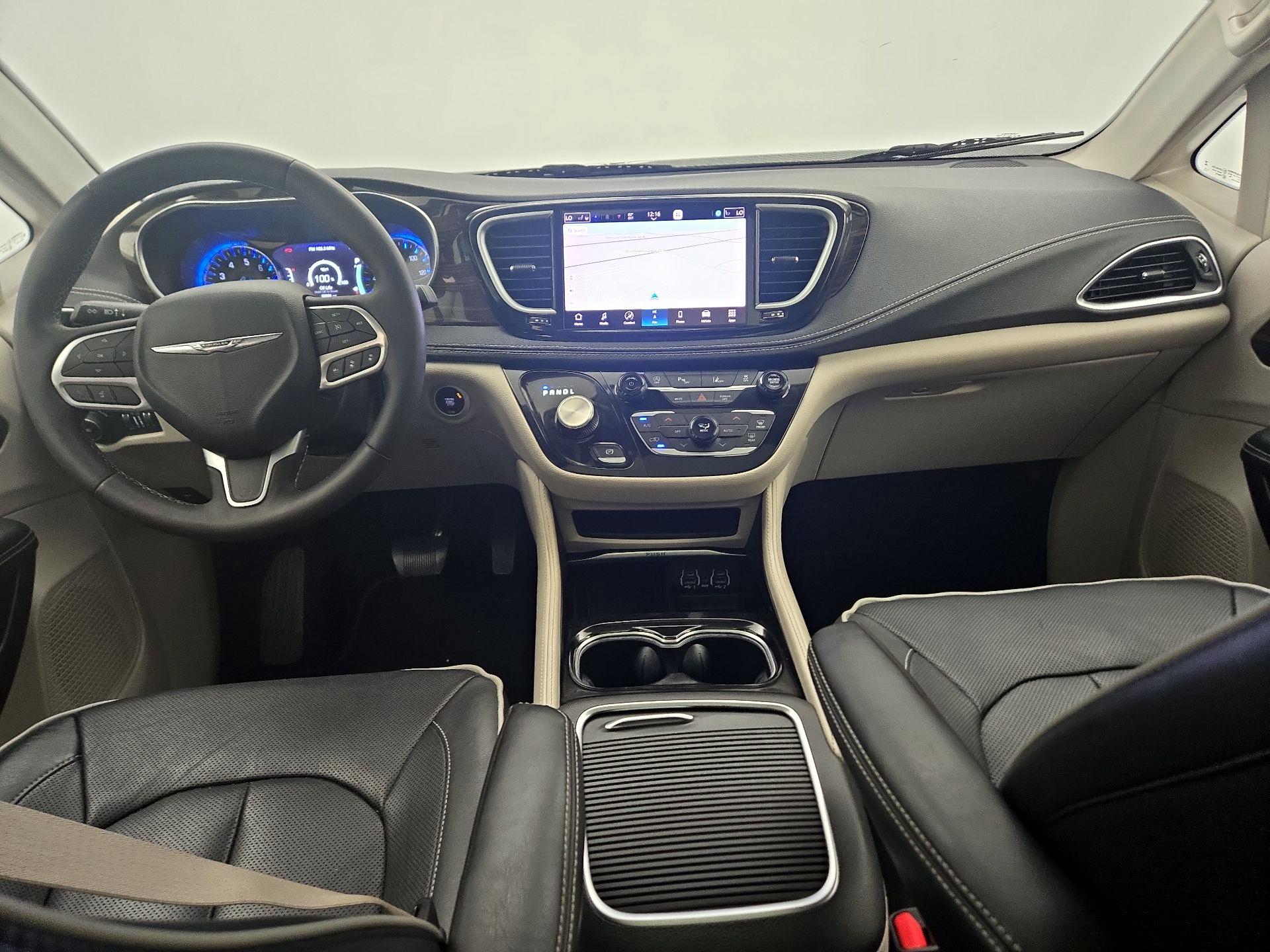 Thumbnail: 2023 Chrysler Pacifica - 9