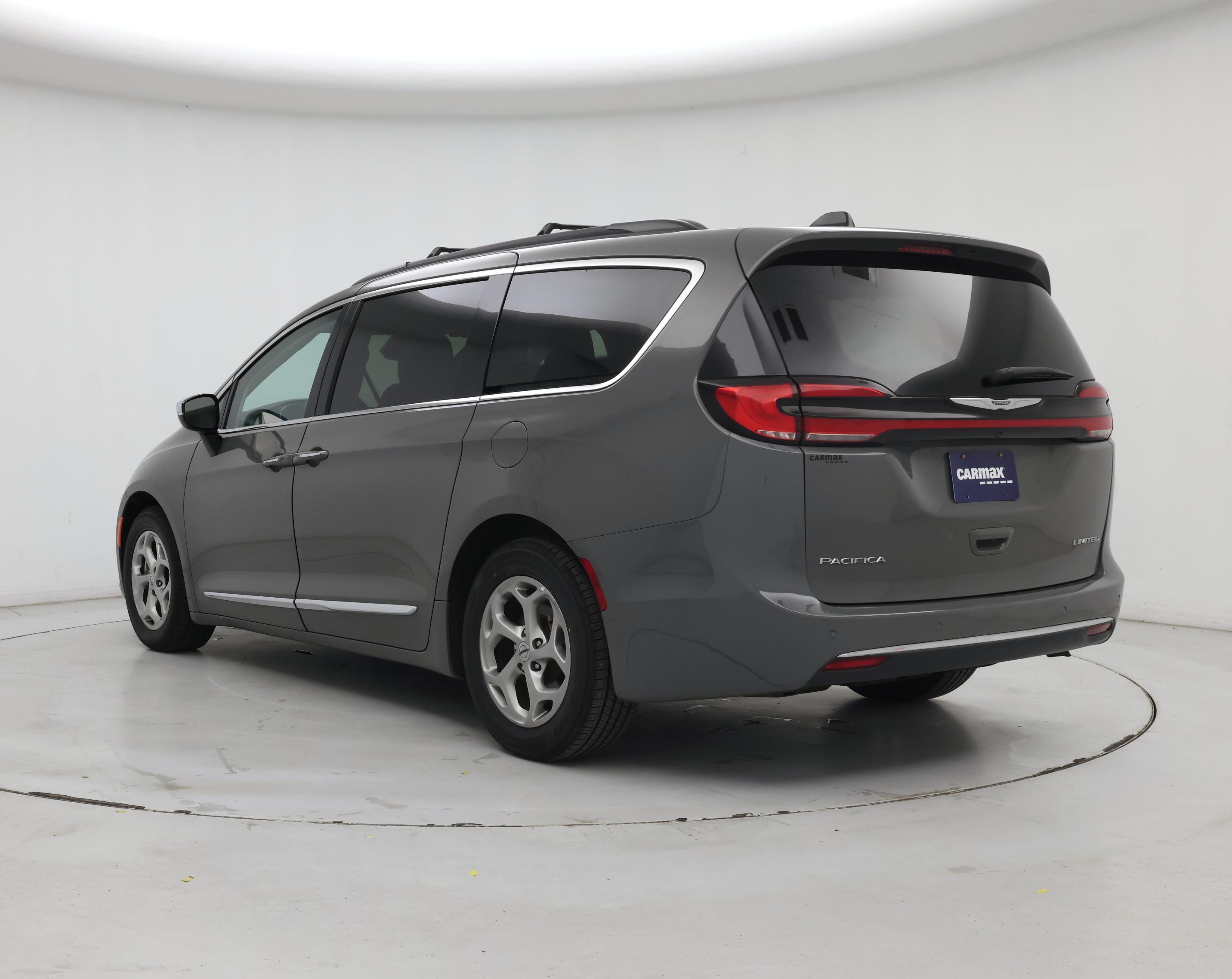 Thumbnail: 2023 Chrysler Pacifica - 2