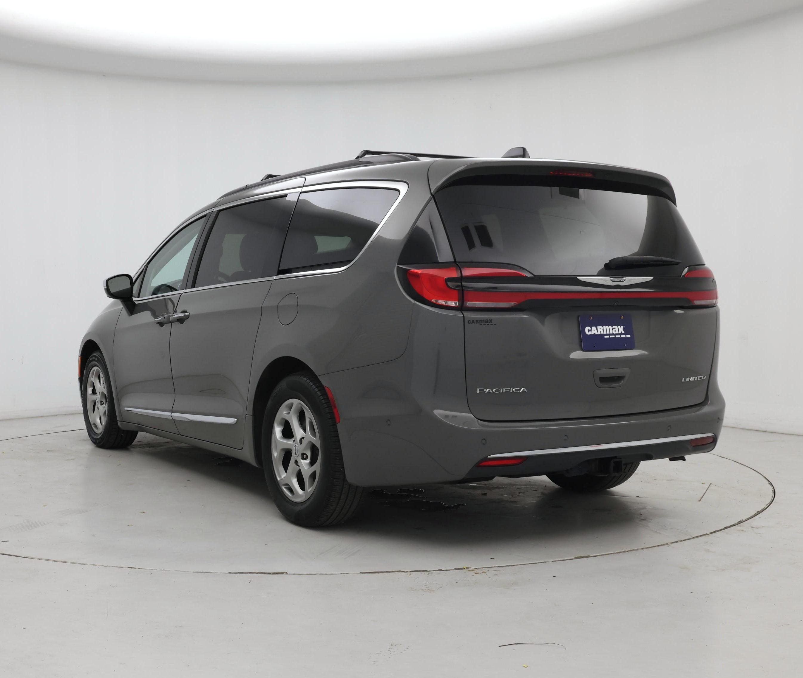 Thumbnail: 2023 Chrysler Pacifica - 2