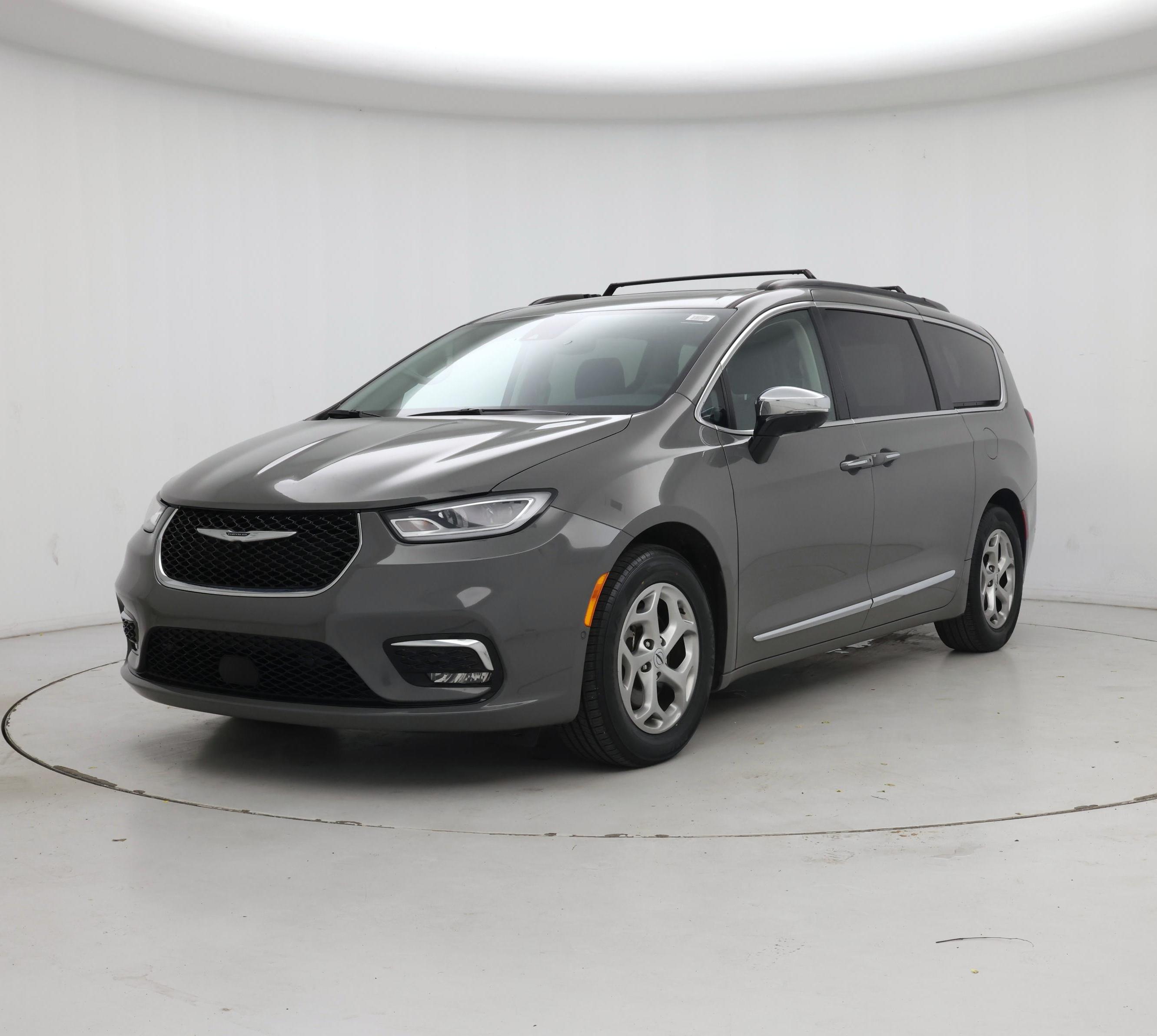Thumbnail: 2023 Chrysler Pacifica - 4