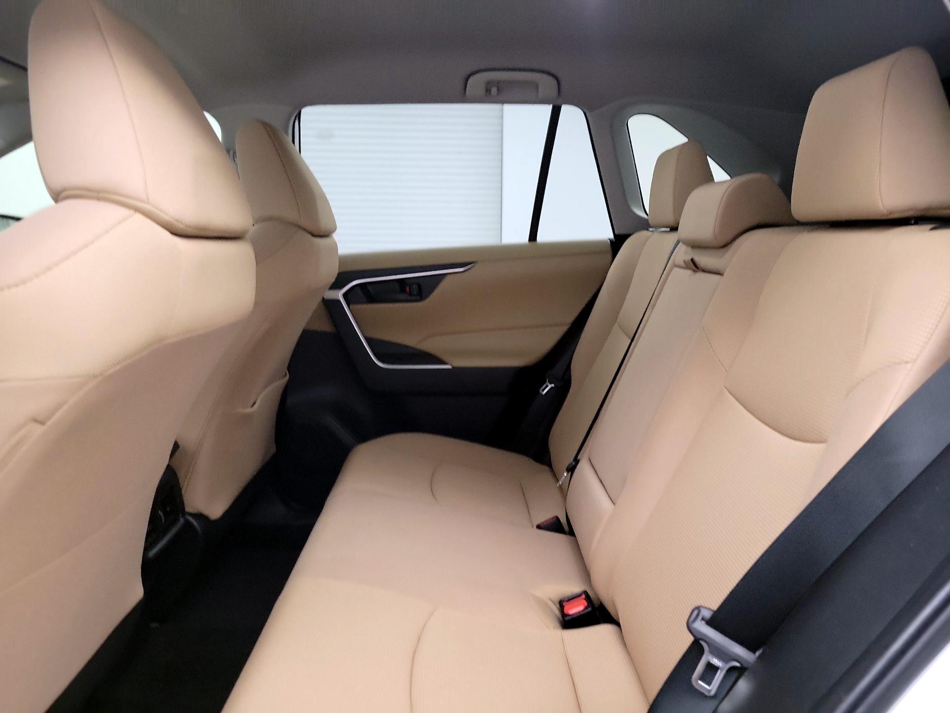 Thumbnail: 2022 Toyota RAV4 - 19