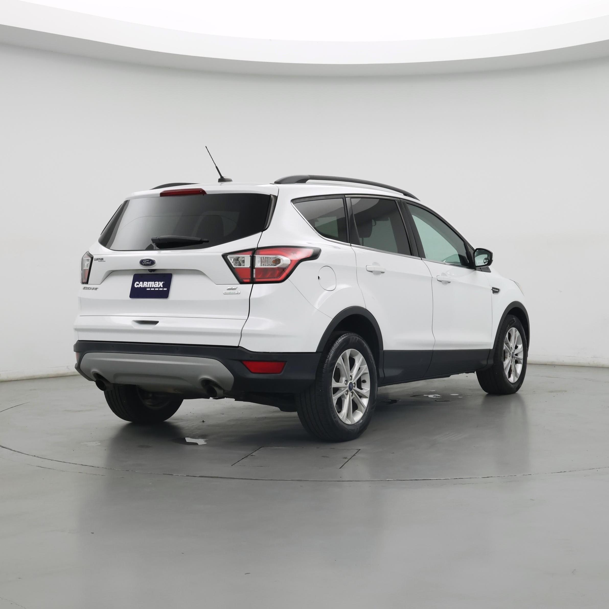 Thumbnail: 2017 Ford Escape - 8