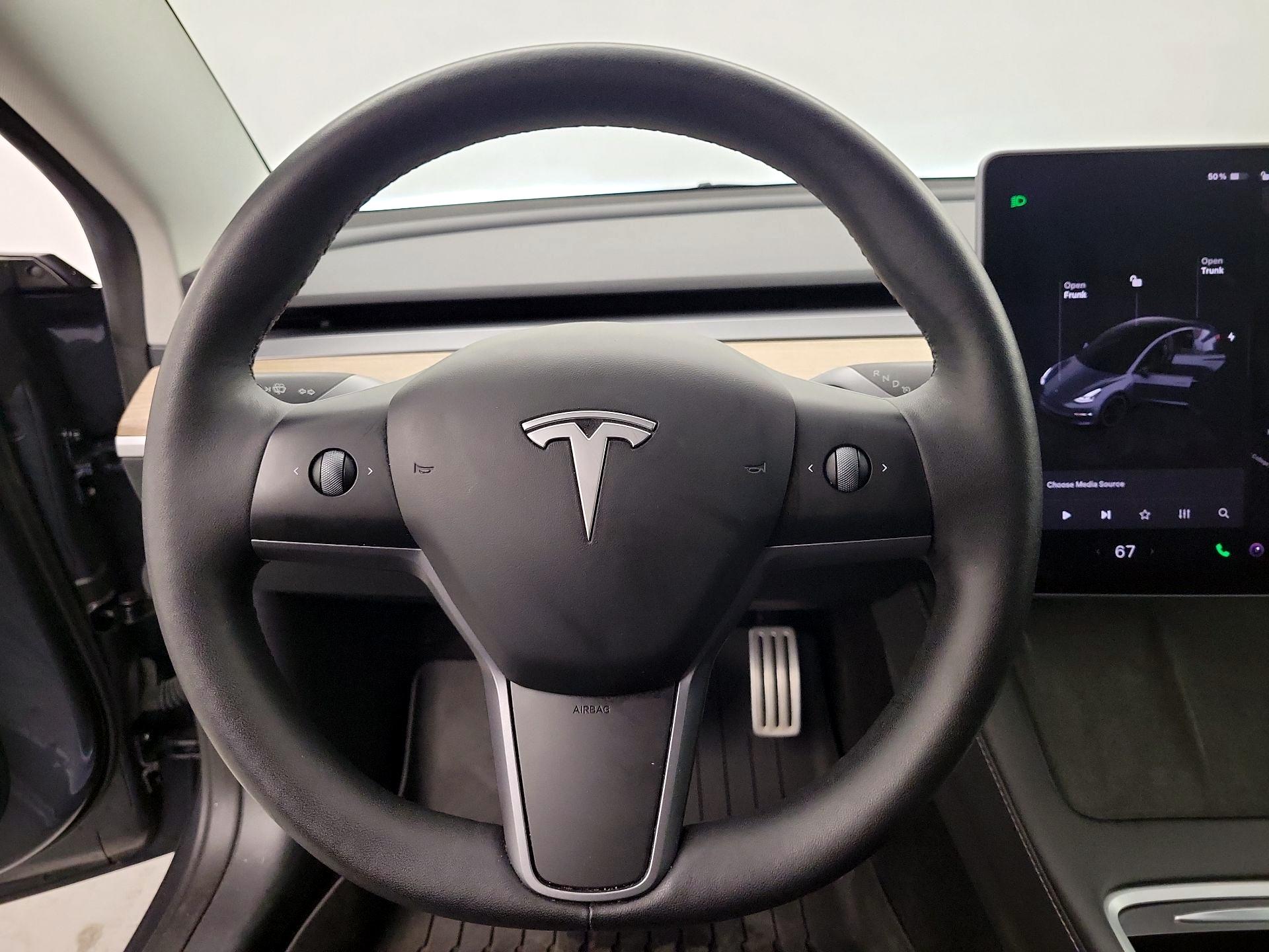 Thumbnail: 2023 Tesla Model 3 - 10