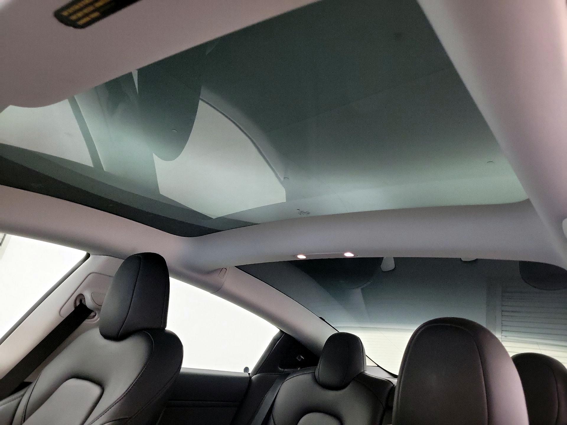 Thumbnail: 2023 Tesla Model 3 - 18
