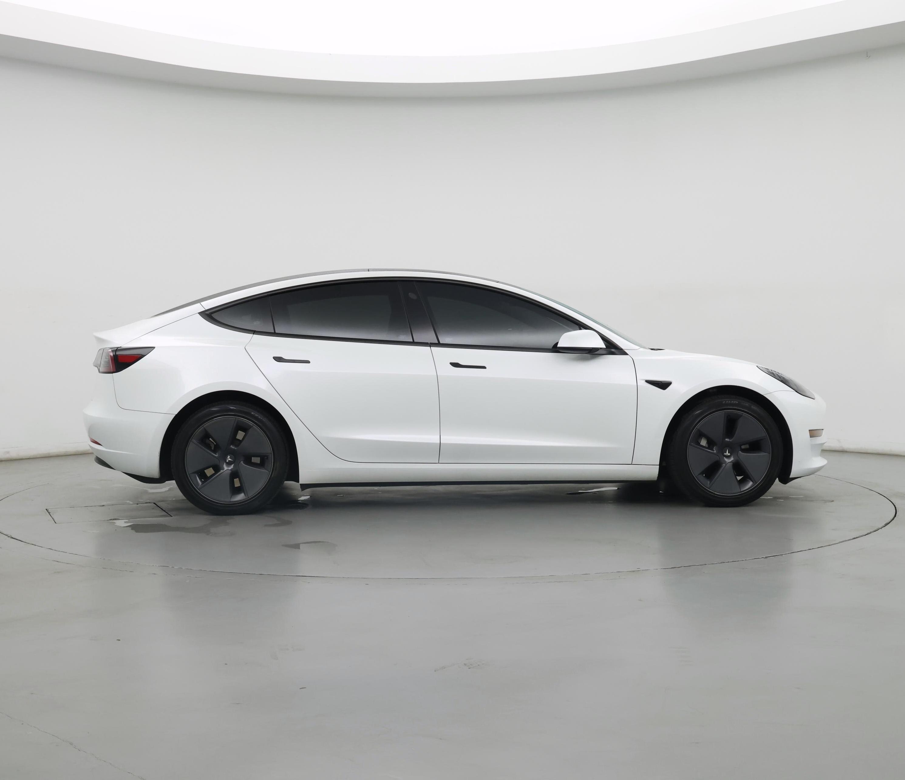 Thumbnail: 2023 Tesla Model 3 - 7