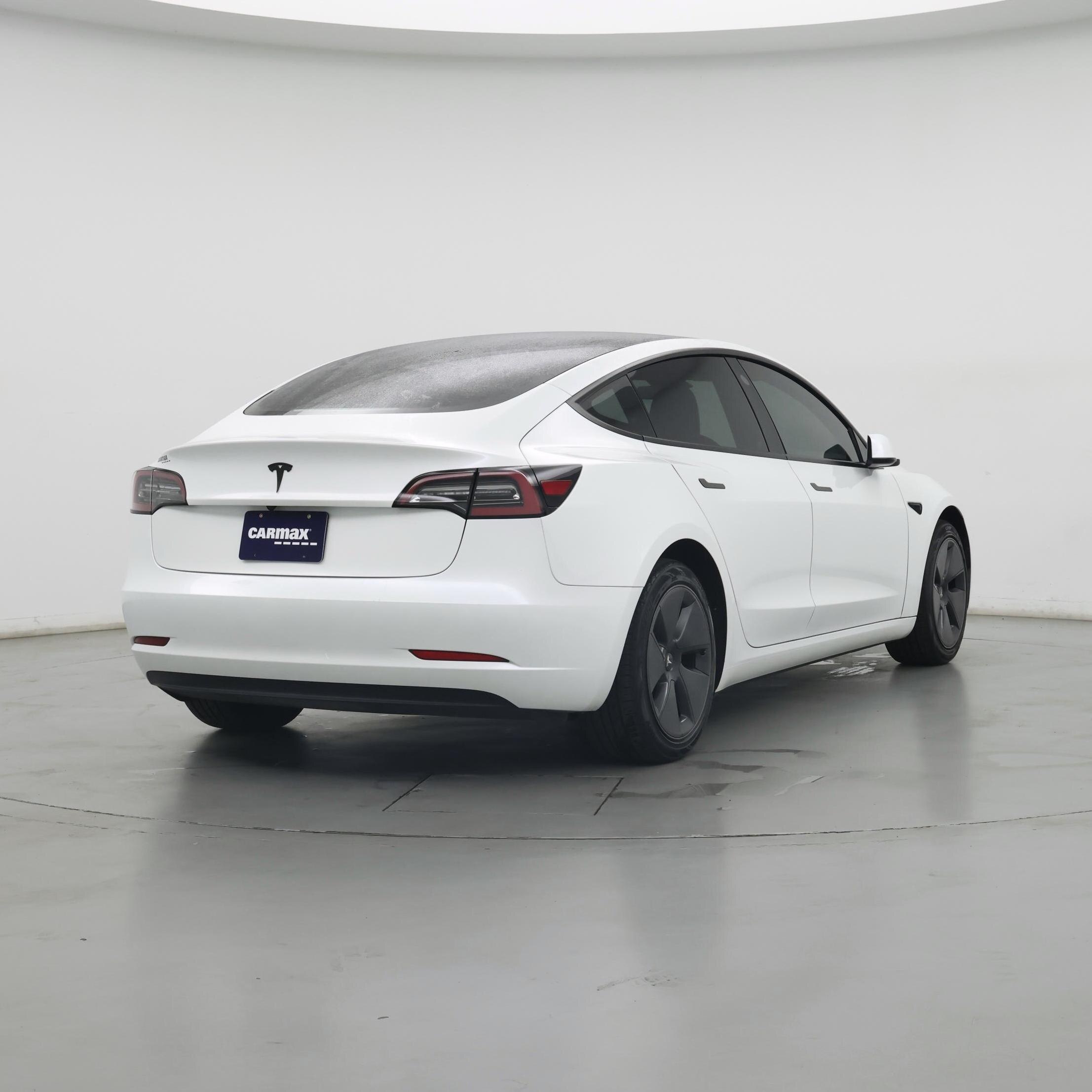 Thumbnail: 2023 Tesla Model 3 - 8