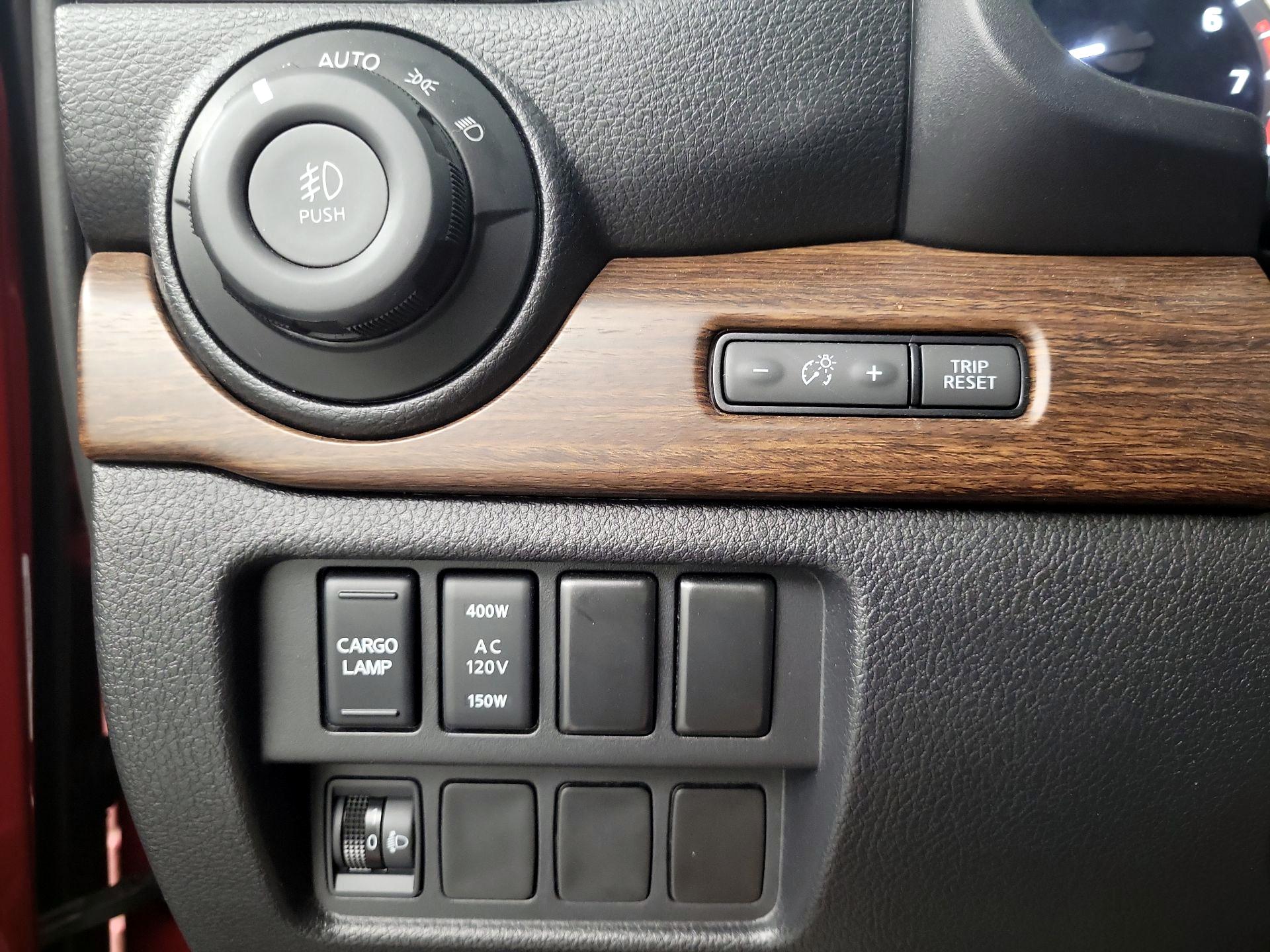 Thumbnail: 2020 Nissan Titan - 13