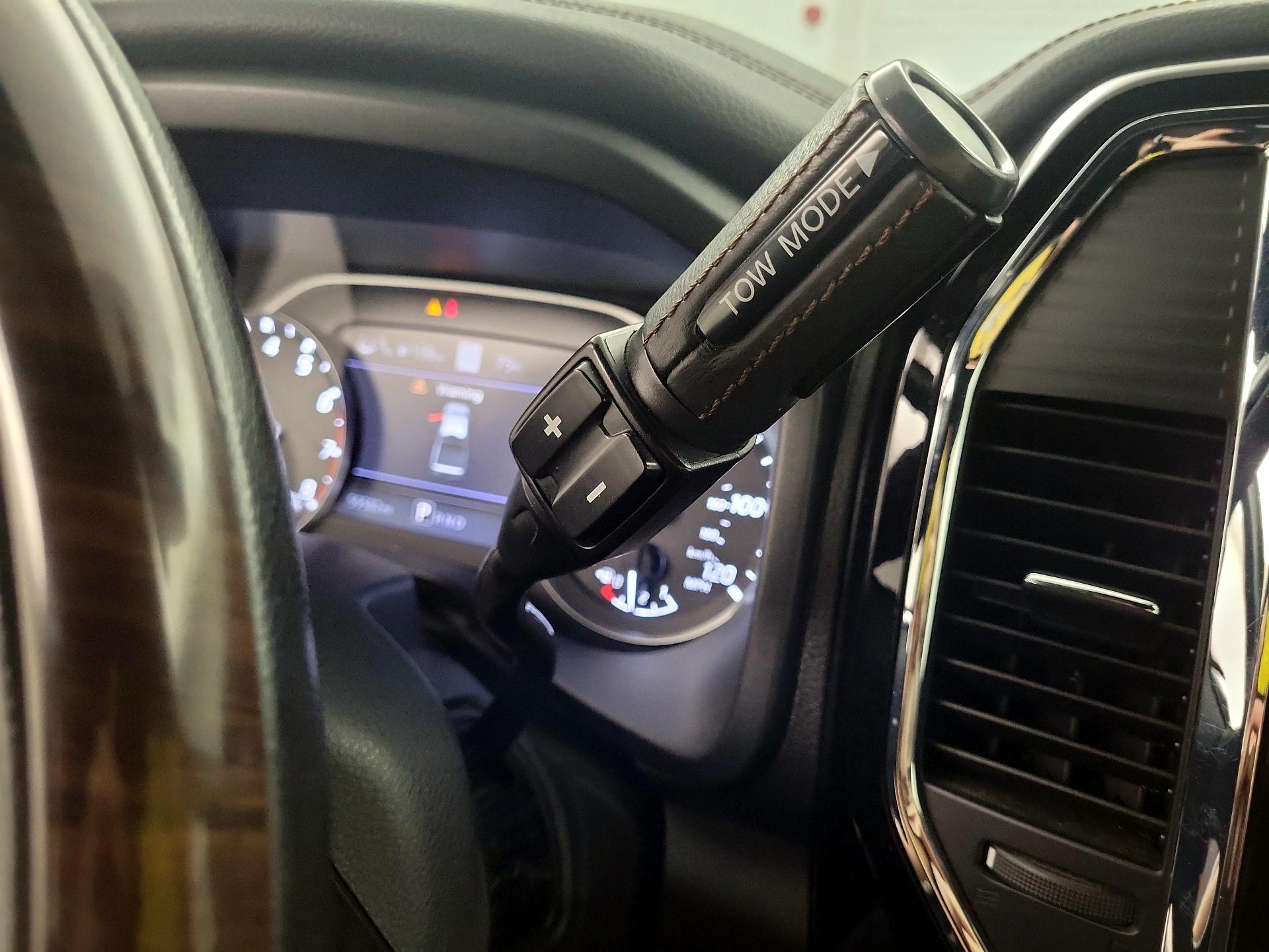 Thumbnail: 2020 Nissan Titan - 18
