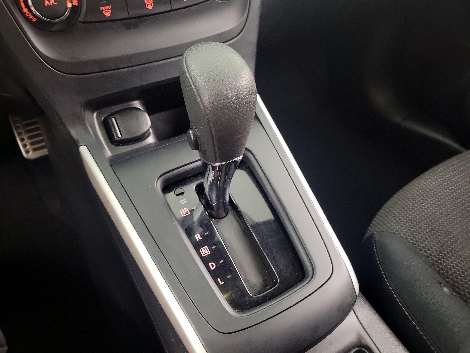 Thumbnail: 2019 Nissan Sentra - 15