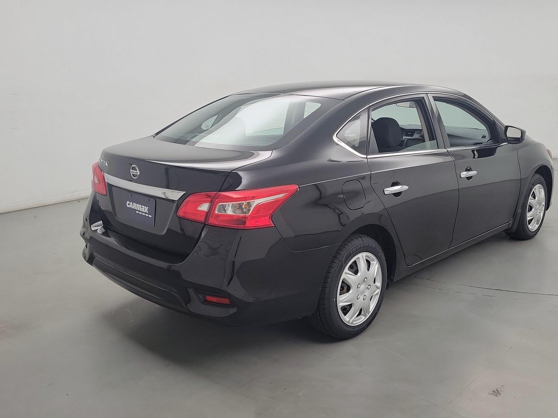 Thumbnail: 2019 Nissan Sentra - 5