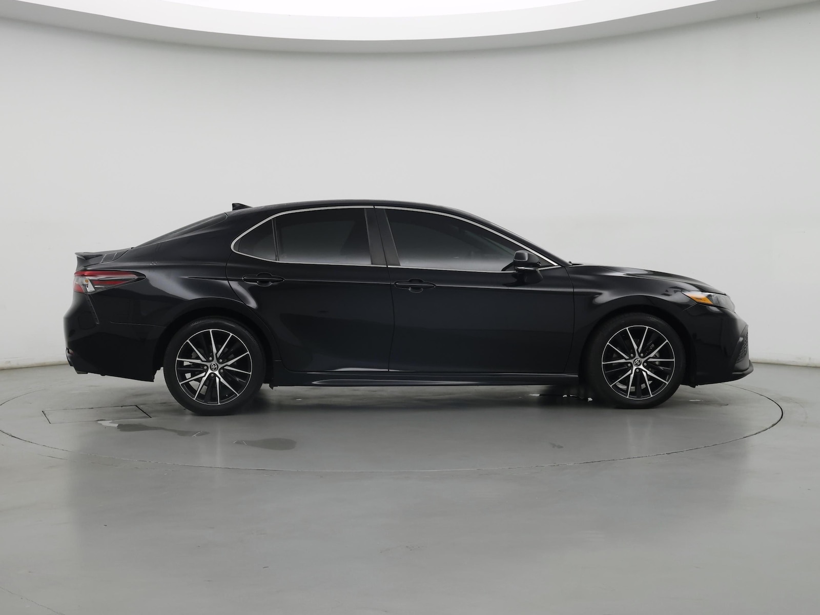 2023 Toyota Camry SE - Photo 8