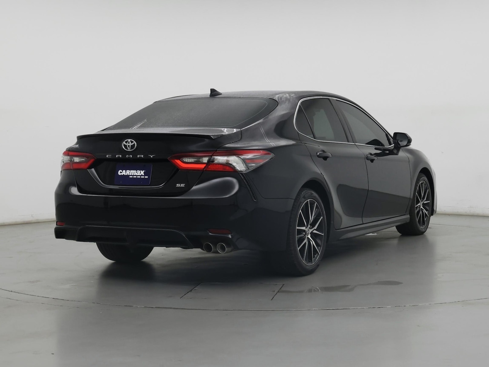 2023 Toyota Camry SE - Photo 9