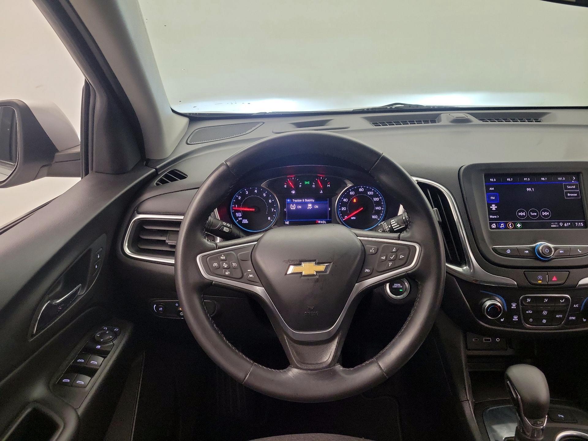 Thumbnail: 2022 Chevrolet Equinox - 10