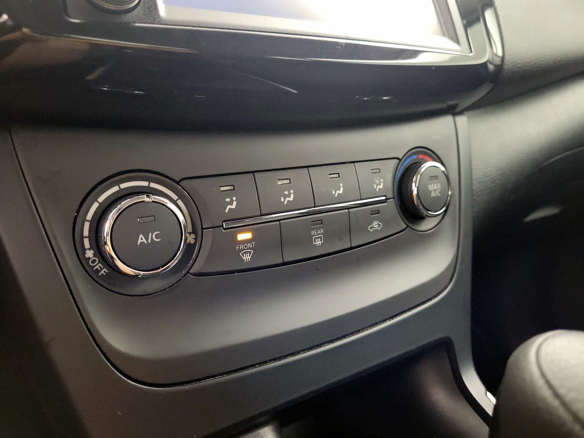 Thumbnail: 2019 Nissan Sentra - 14