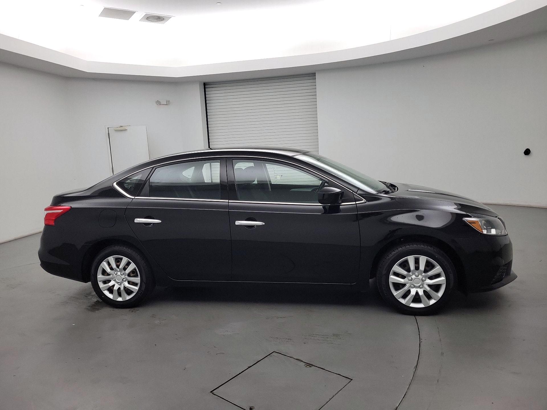 Thumbnail: 2019 Nissan Sentra - 4