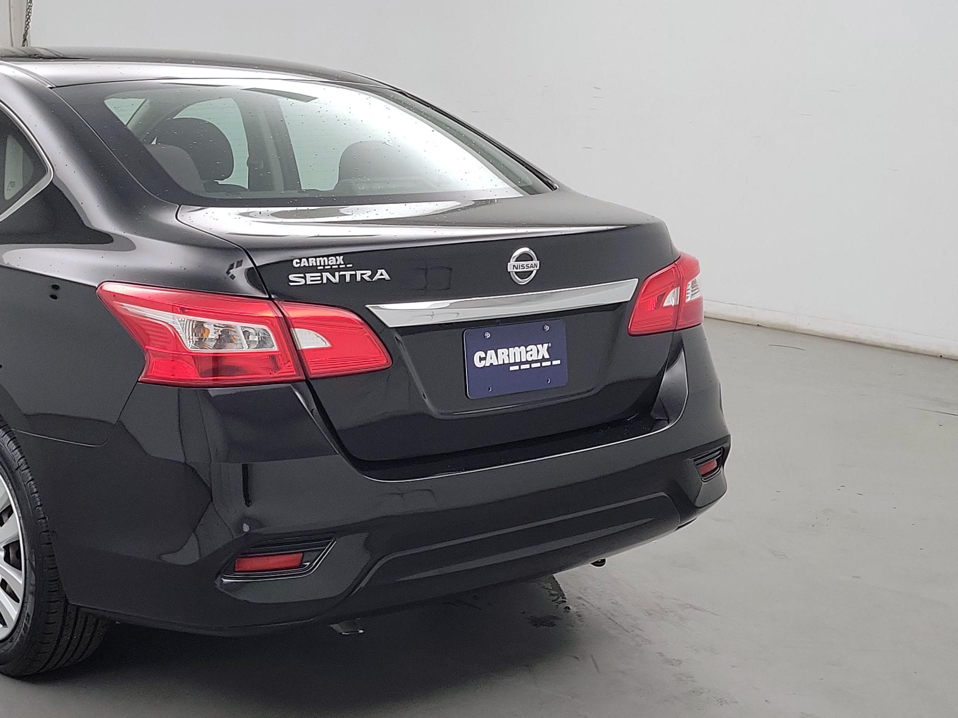 Thumbnail: 2019 Nissan Sentra - 6
