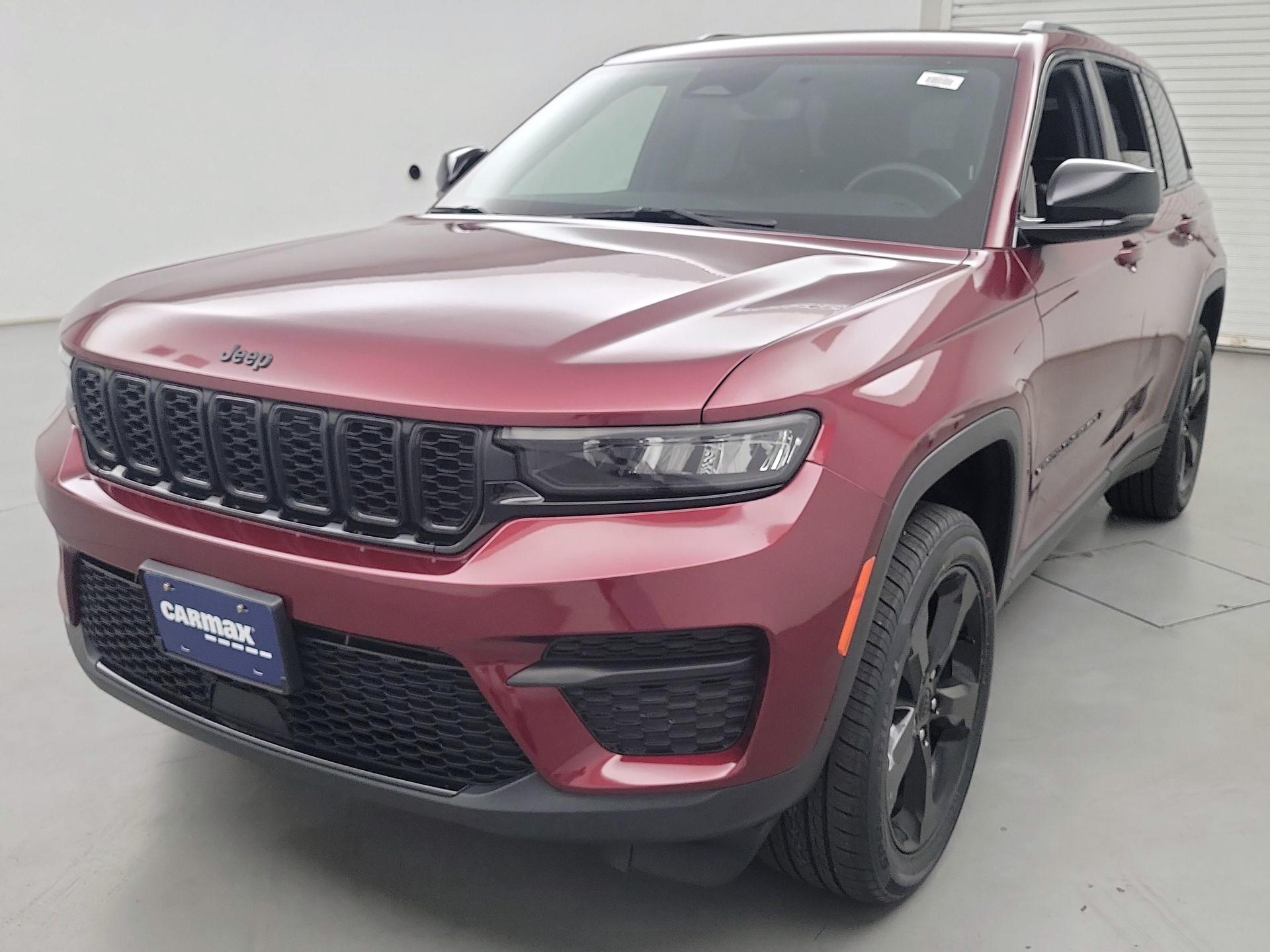Thumbnail: 2023 Jeep Grand Cherokee - 3
