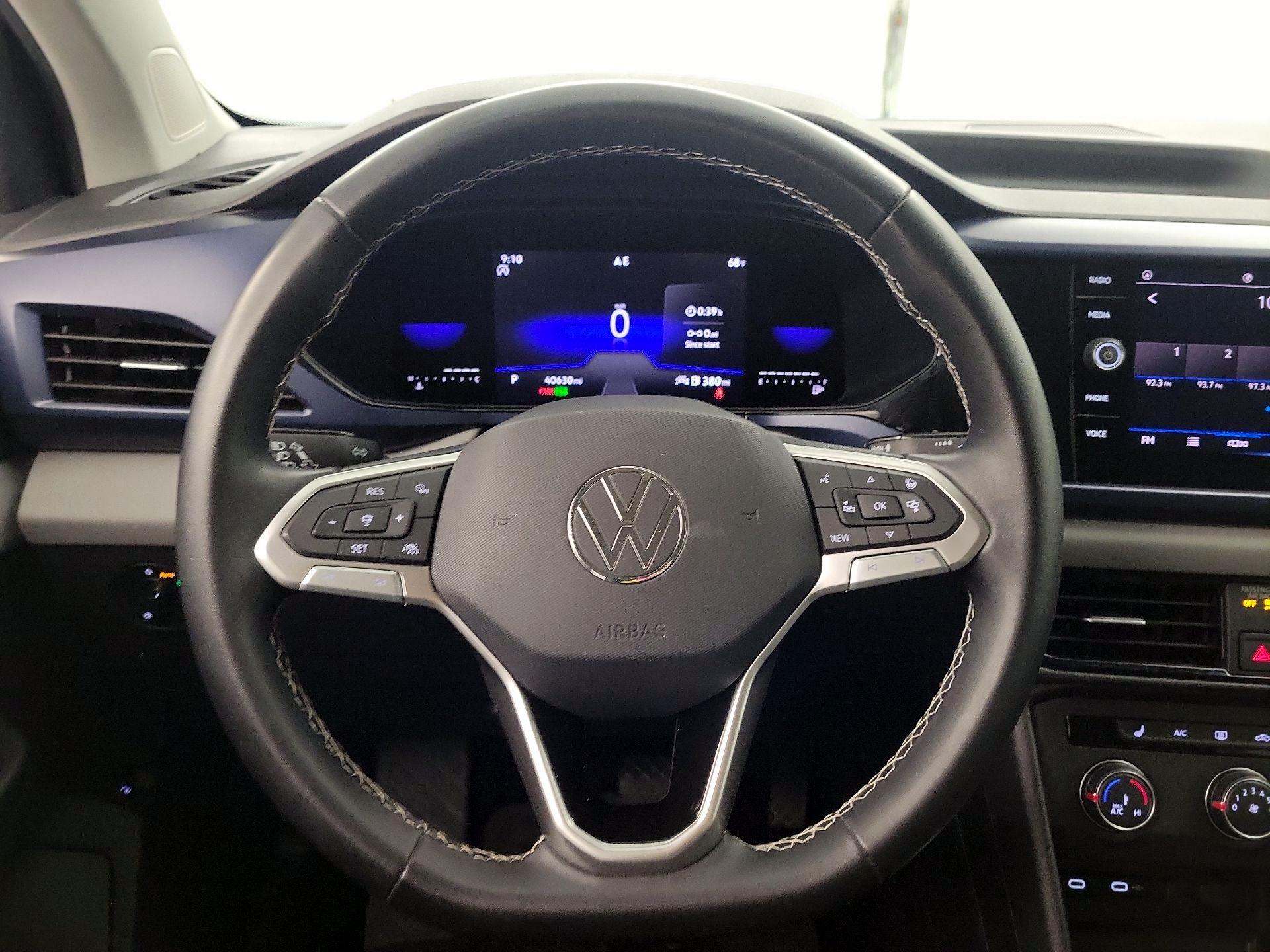 Thumbnail: 2022 Volkswagen Taos - 10