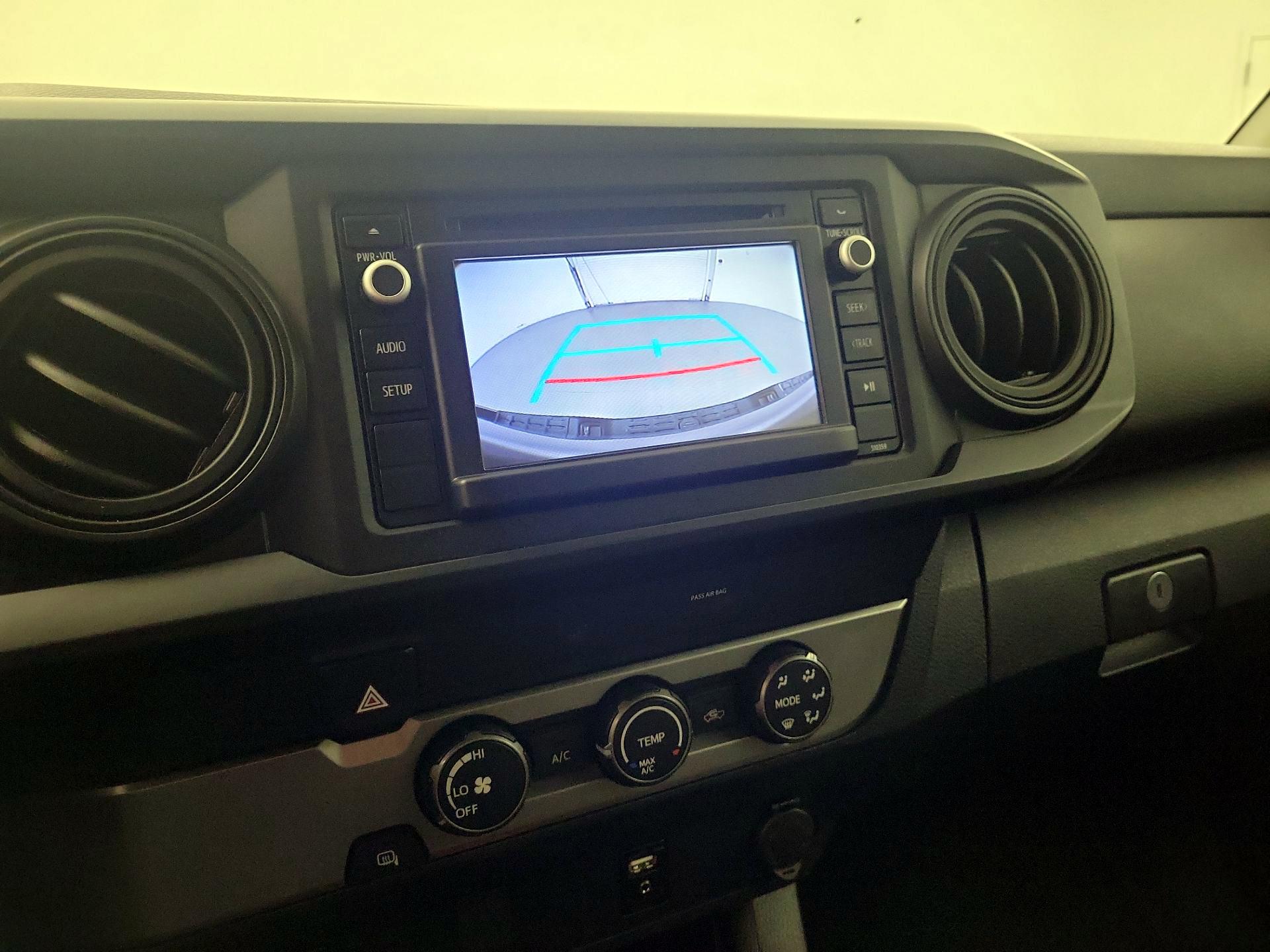 Thumbnail: 2019 Toyota Tacoma - 11