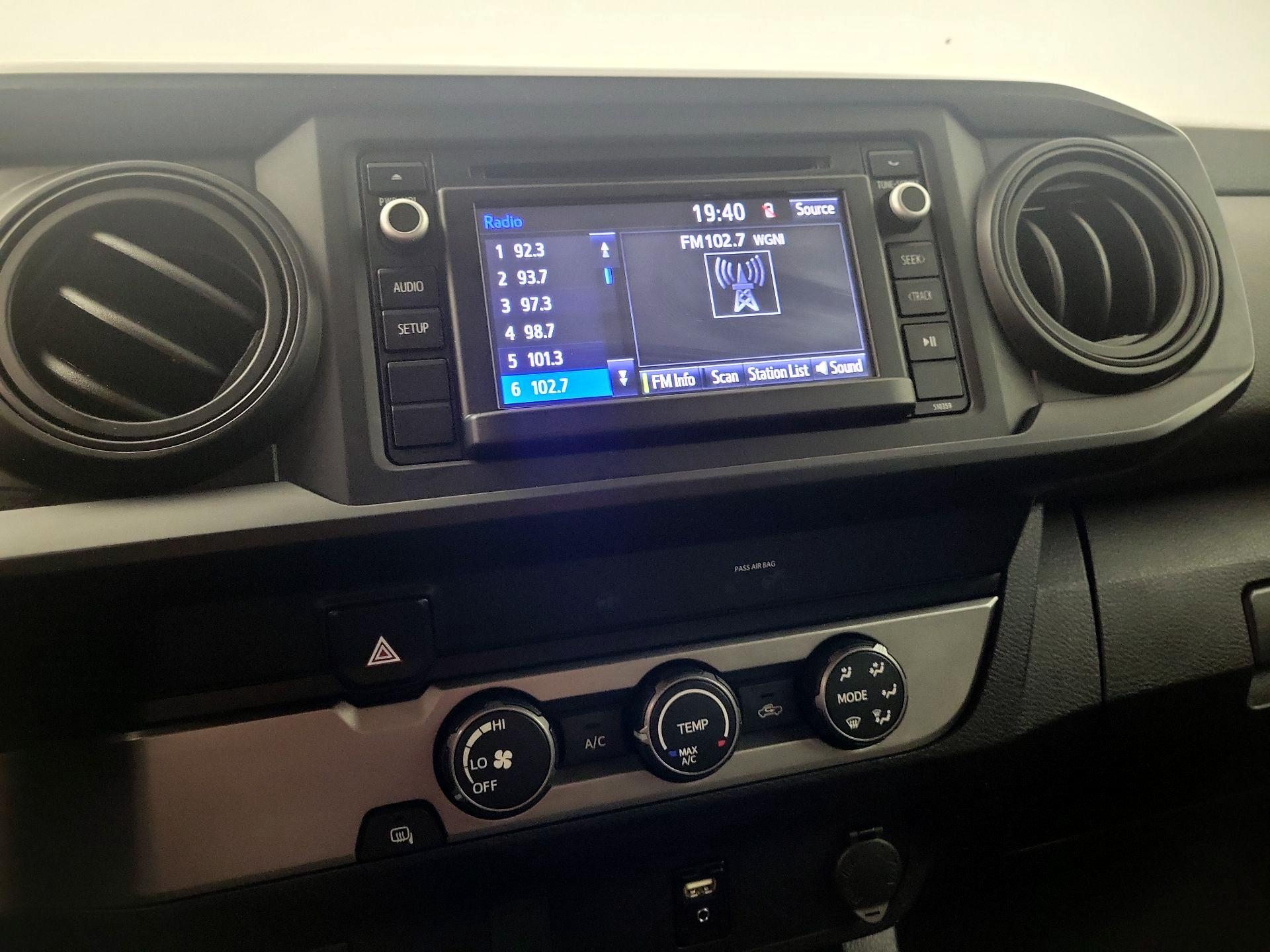 Thumbnail: 2019 Toyota Tacoma - 13