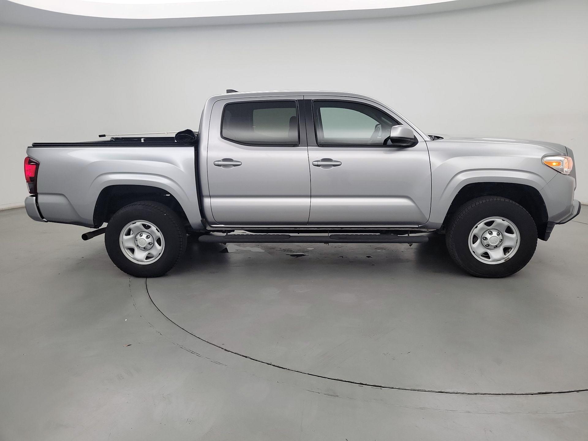 Thumbnail: 2019 Toyota Tacoma - 4