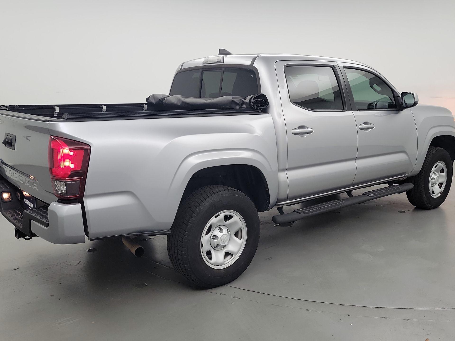 Thumbnail: 2019 Toyota Tacoma - 5