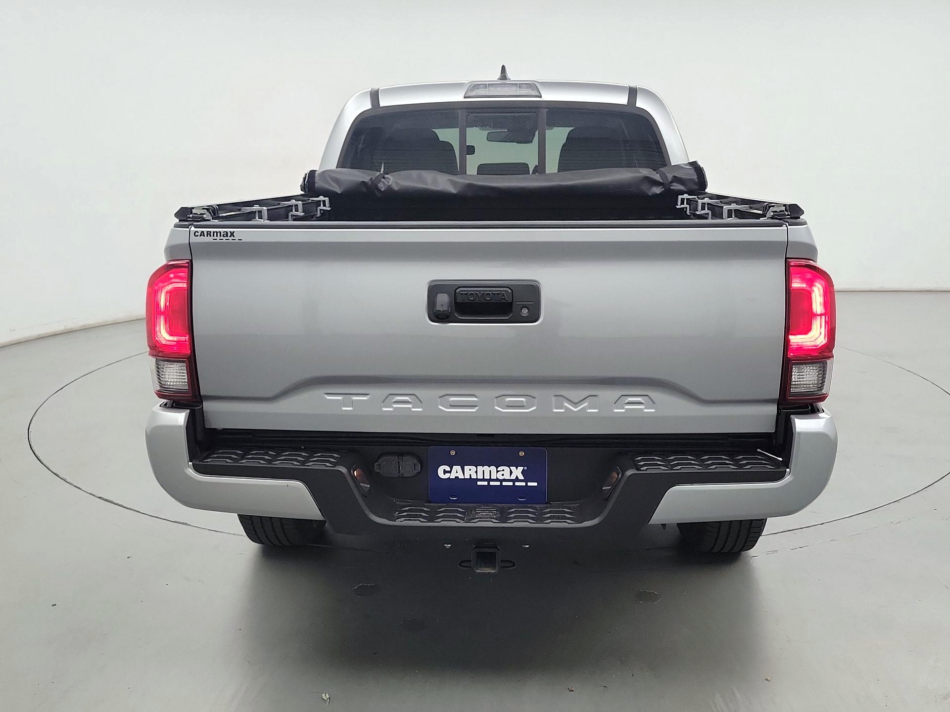 Thumbnail: 2019 Toyota Tacoma - 6