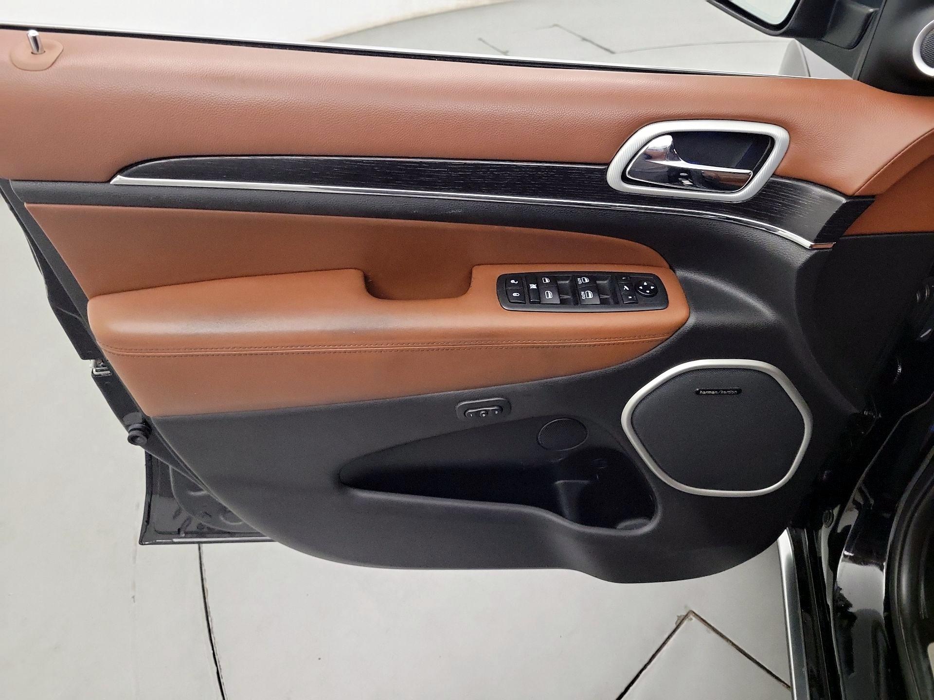 Thumbnail: 2021 Jeep Grand Cherokee - 10