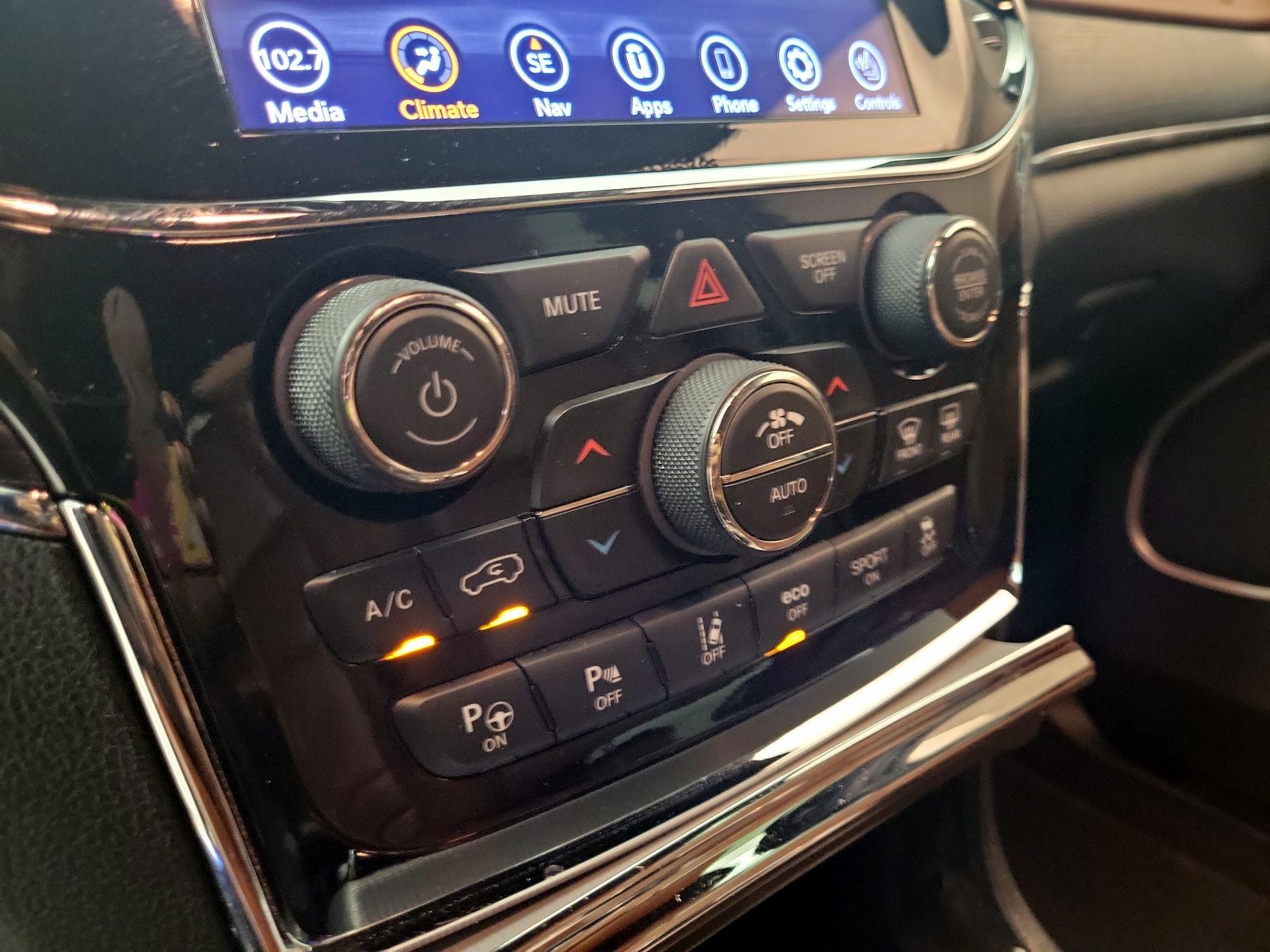 Thumbnail: 2021 Jeep Grand Cherokee - 15