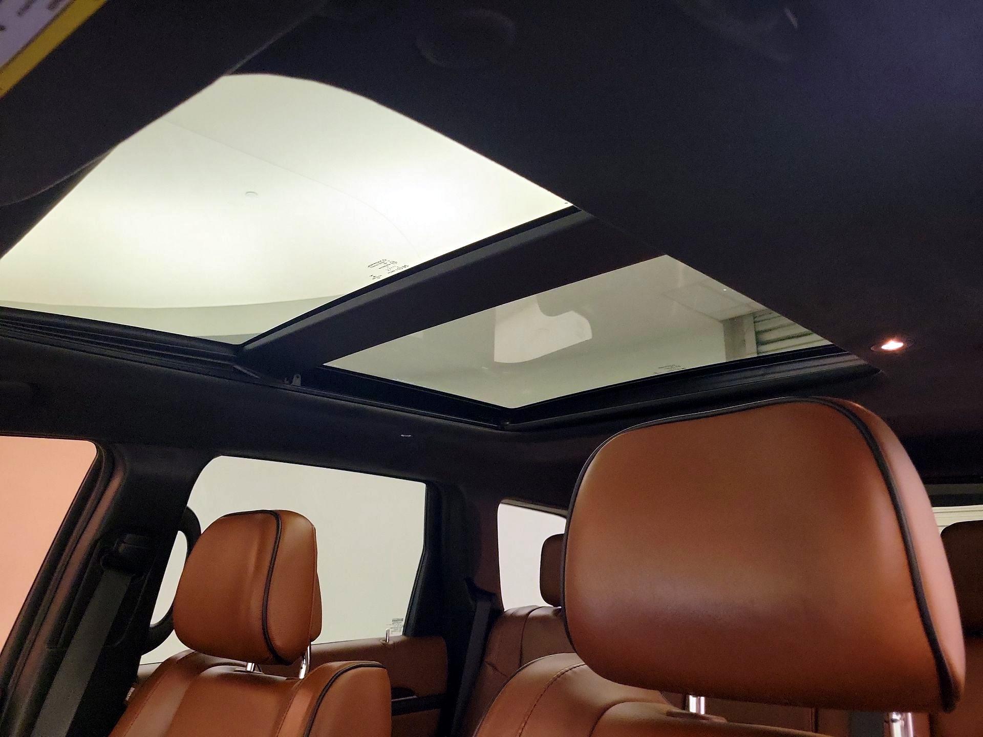 Thumbnail: 2021 Jeep Grand Cherokee - 18