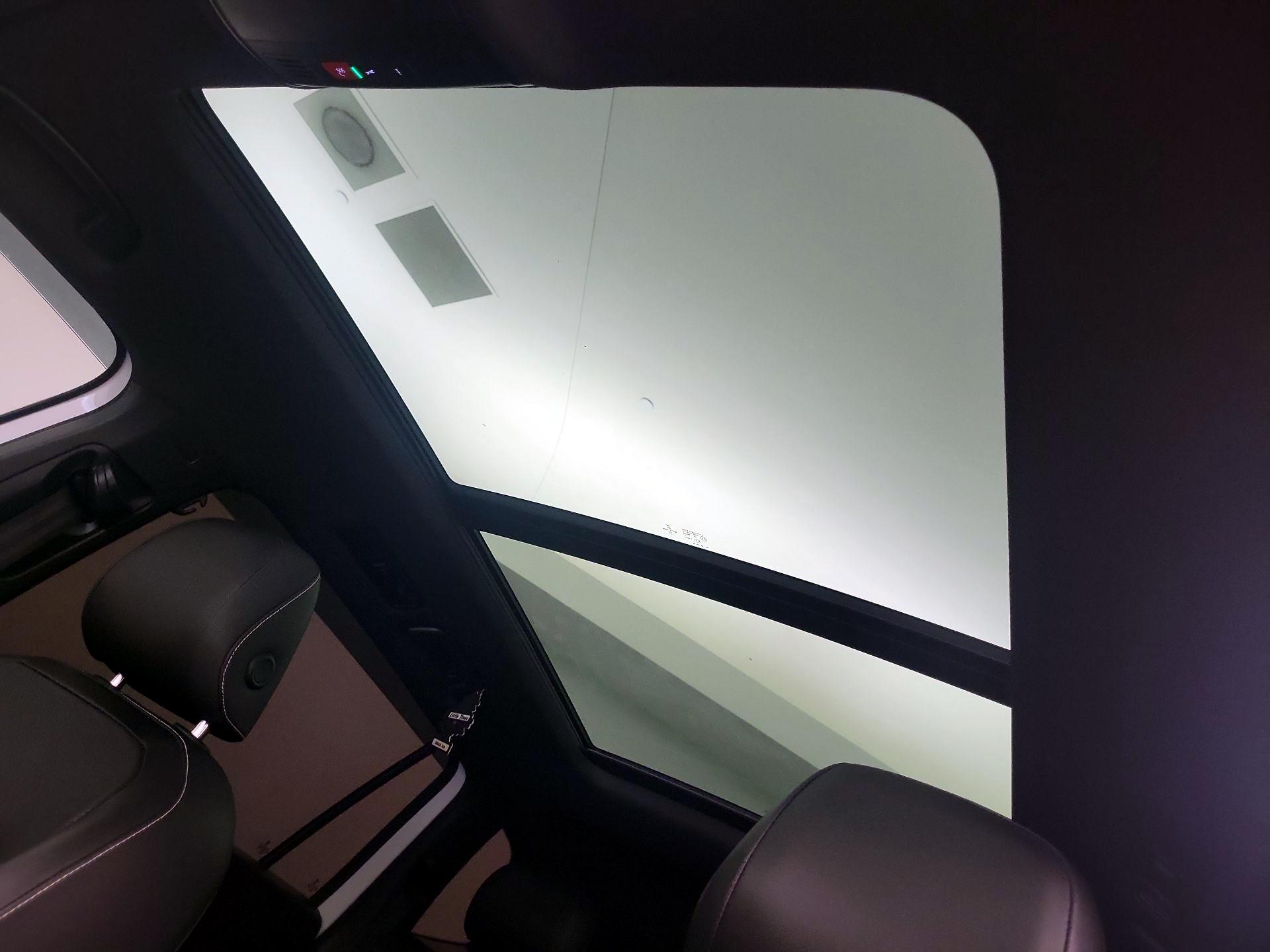 Thumbnail: 2022 Volkswagen Tiguan - 18