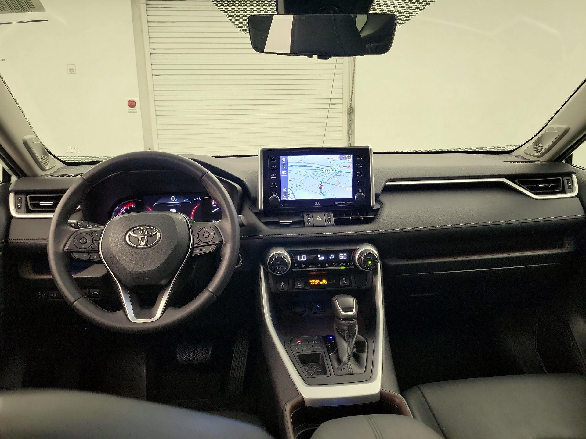 Thumbnail: 2021 Toyota RAV4 - 9