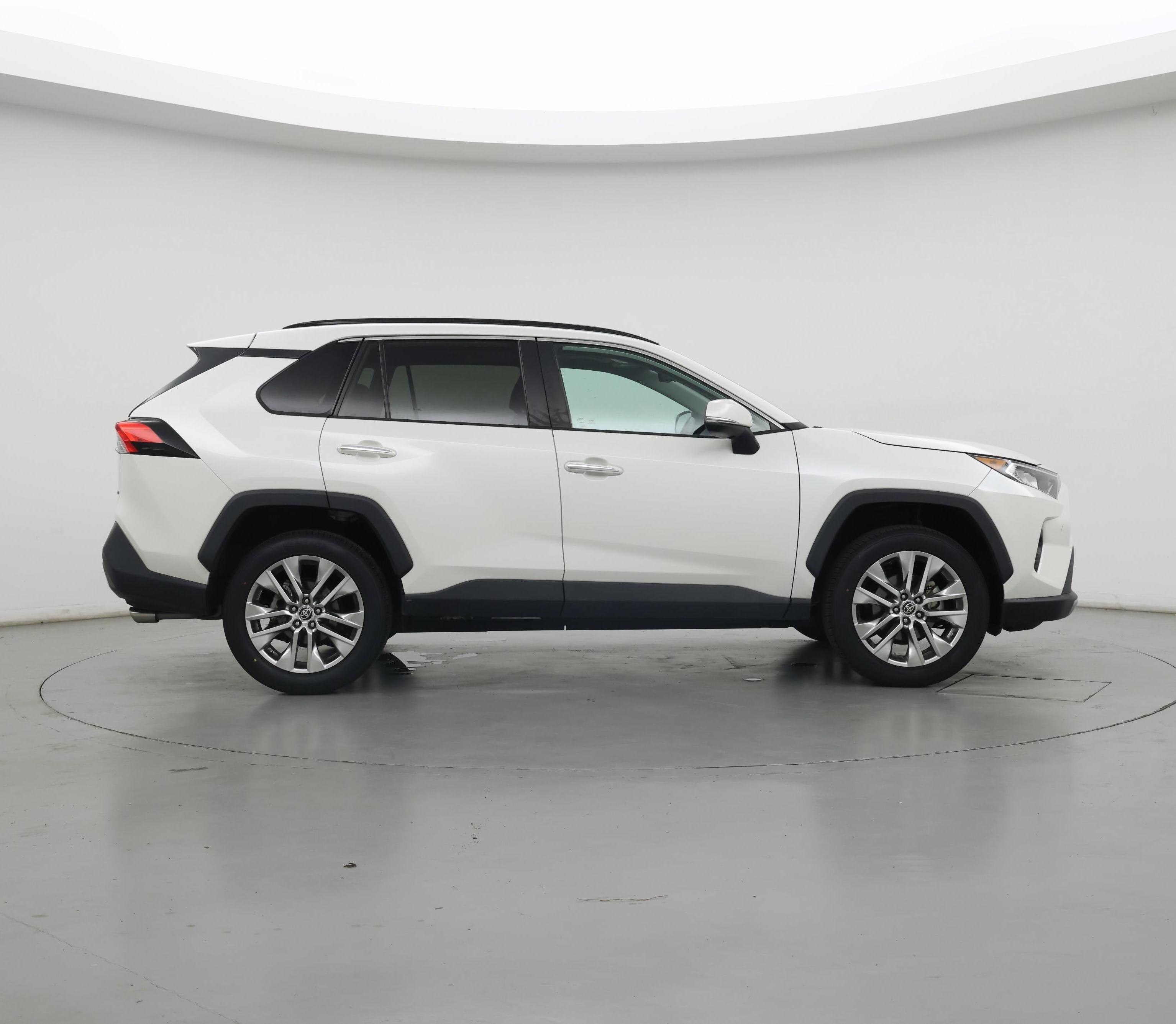 Thumbnail: 2021 Toyota RAV4 - 7